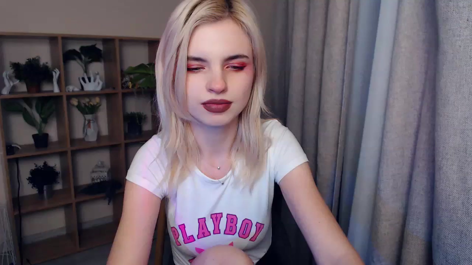 Gallery image thumbnail from Erineys's myfreecams stream on, 02/03/2024, 17:48 image 12 of 20
