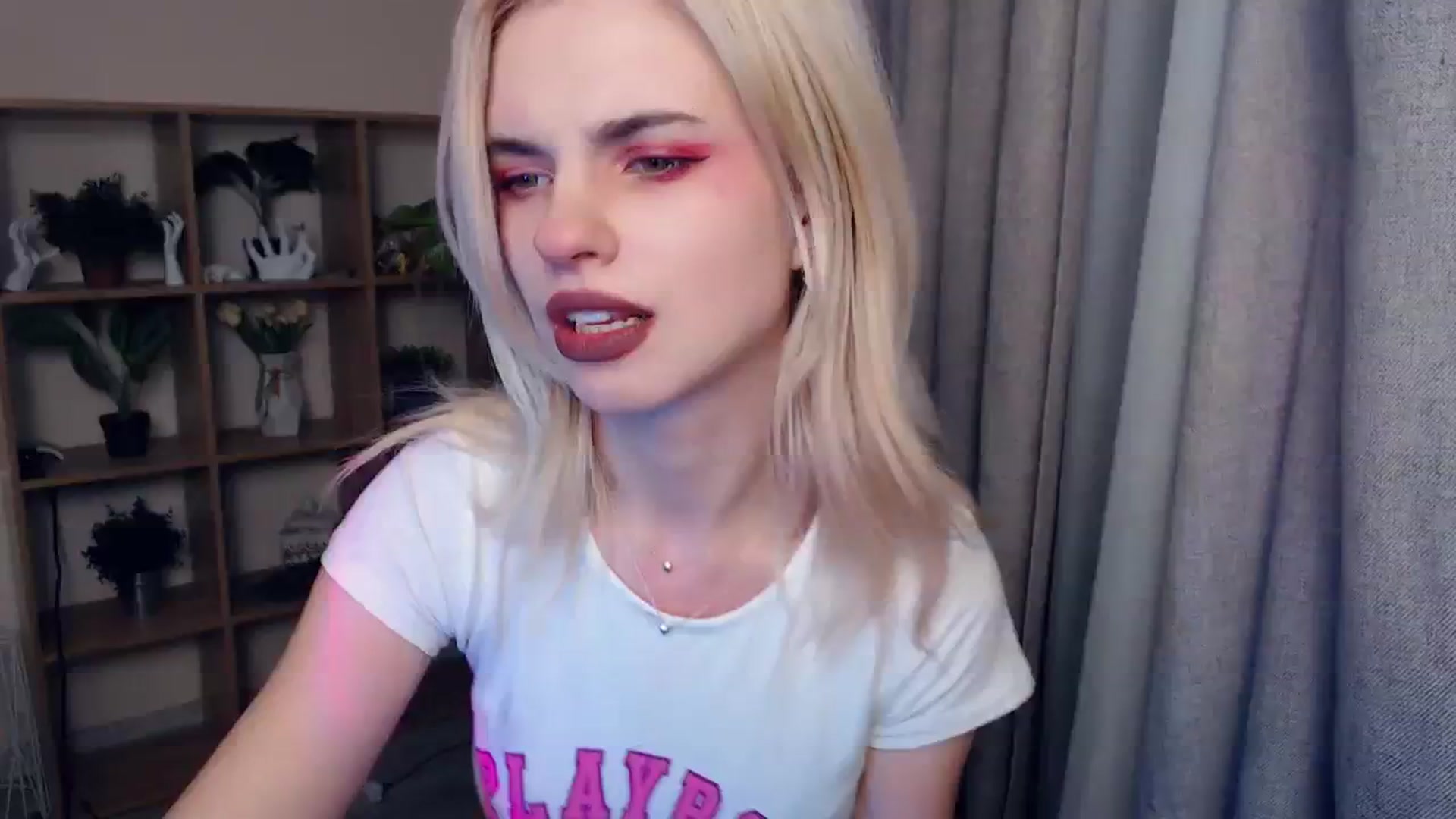 Gallery image thumbnail from Erineys's myfreecams stream on, 02/03/2024, 17:48 image 18 of 20