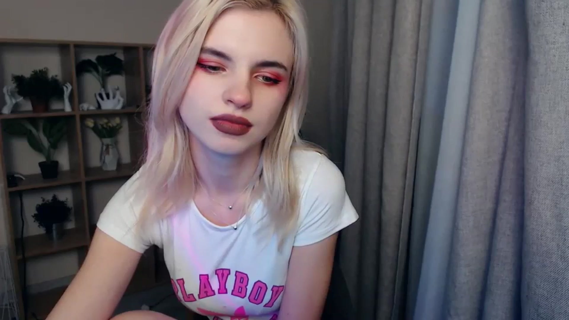 Gallery image thumbnail from Erineys's myfreecams stream on, 02/03/2024, 17:48 image 9 of 20