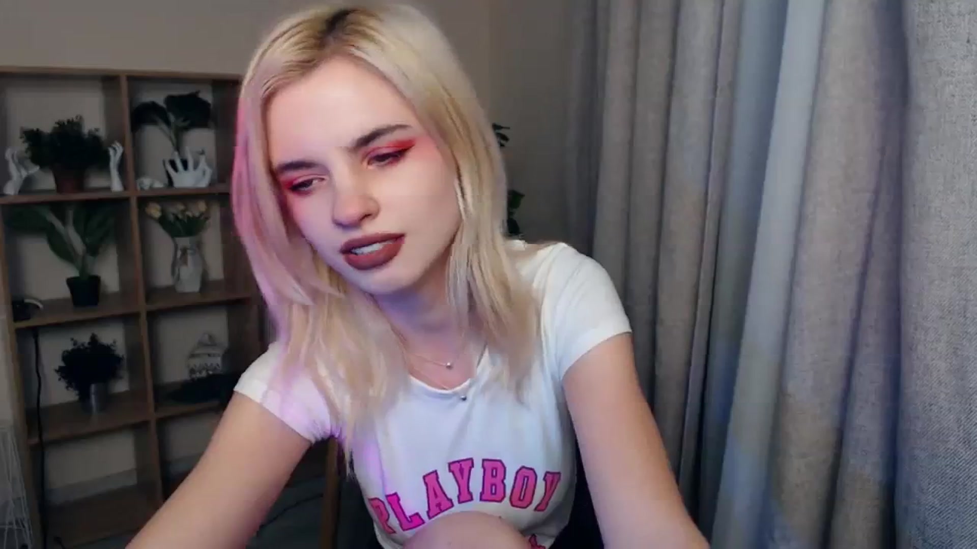 Gallery image thumbnail from Erineys's myfreecams stream on, 02/03/2024, 17:48 image 10 of 20