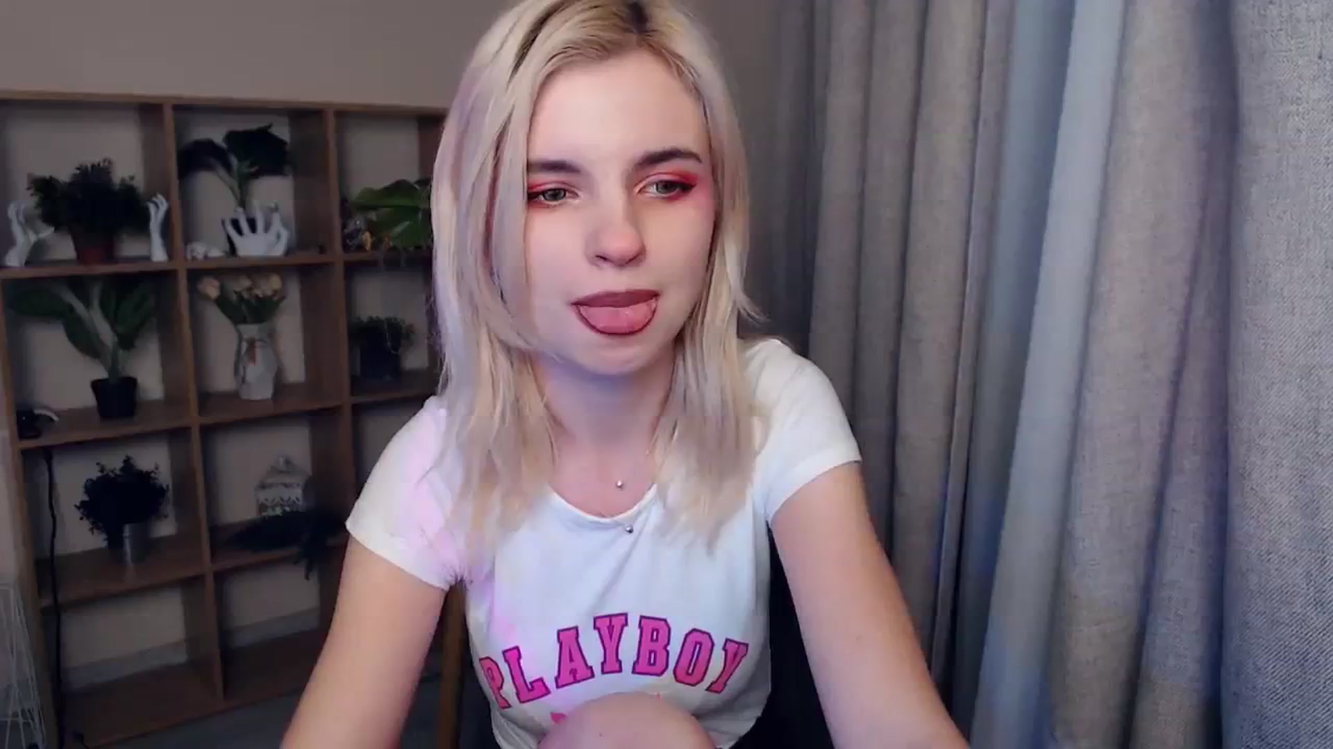 Gallery image thumbnail from Erineys's myfreecams stream on, 02/03/2024, 17:48 image 14 of 20