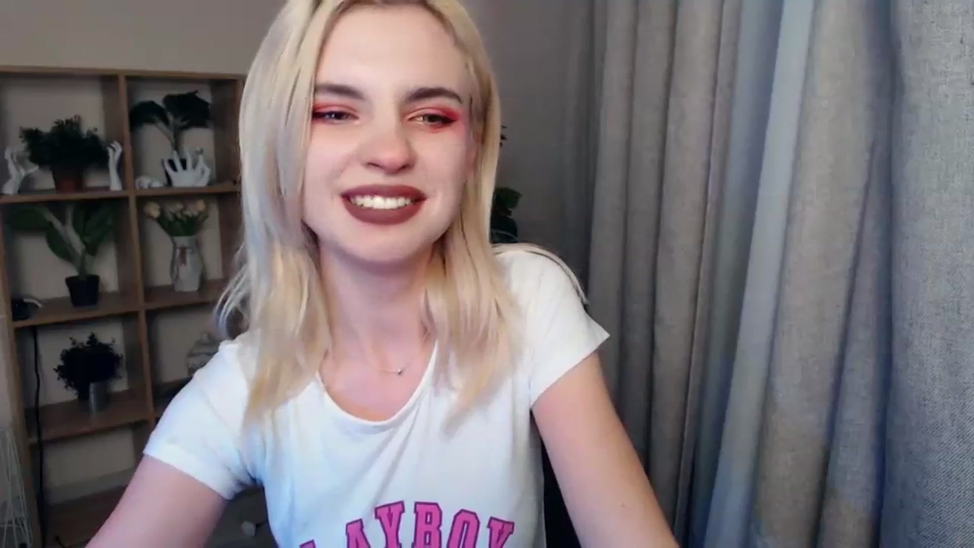 Gallery image thumbnail from Erineys's myfreecams stream on, 02/03/2024, 18:44 image 12 of 20