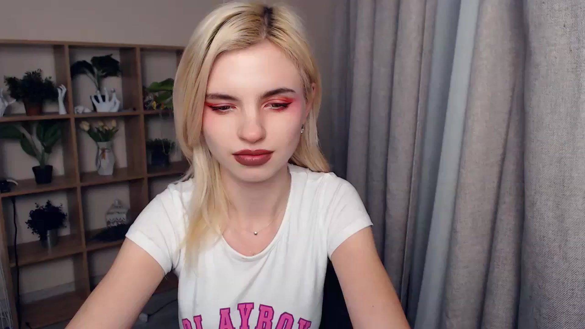 Gallery image thumbnail from Erineys's myfreecams stream on, 02/03/2024, 18:44 image 19 of 20