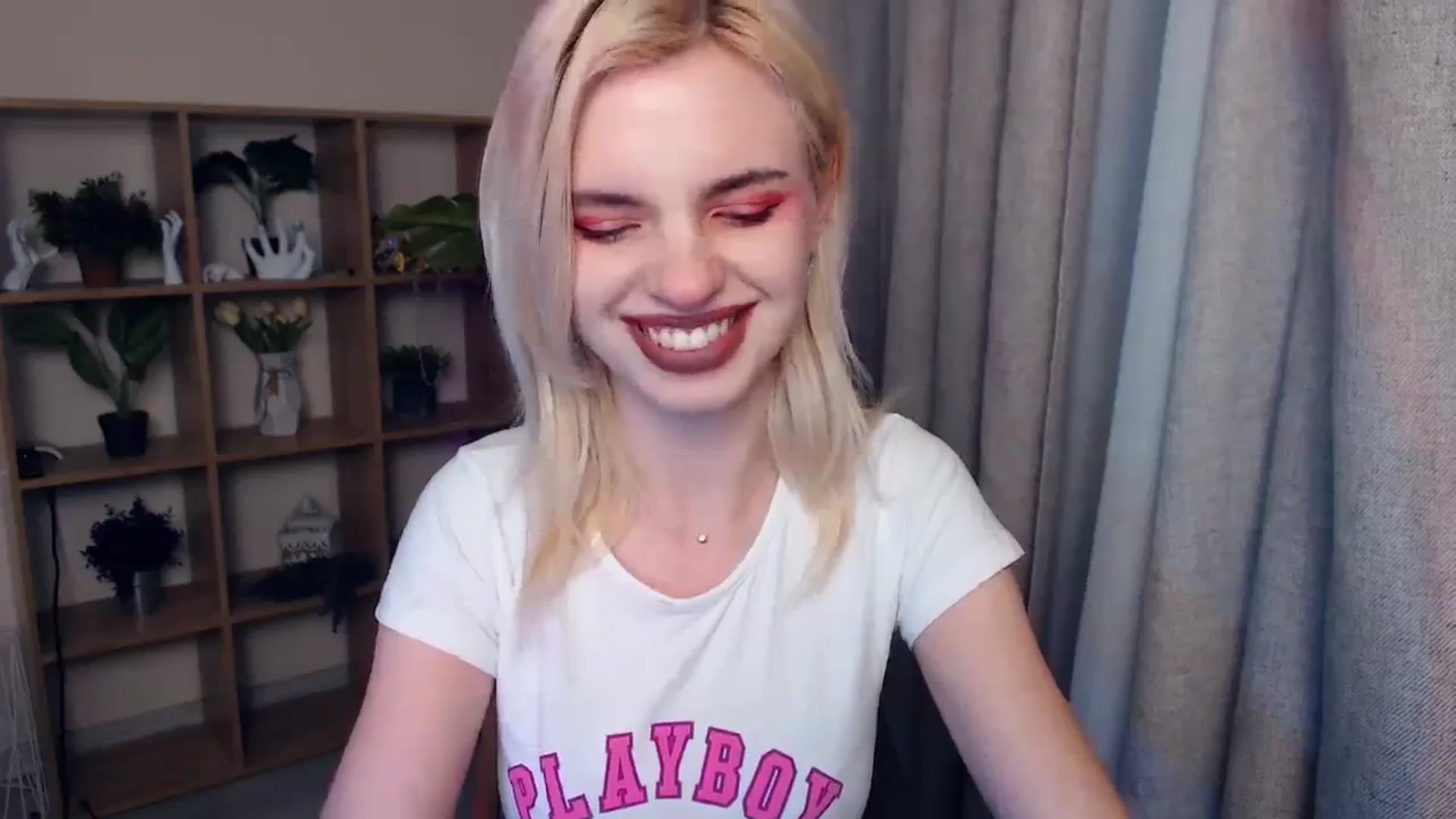 Gallery image thumbnail from Erineys's myfreecams stream on, 02/03/2024, 18:44 image 11 of 20