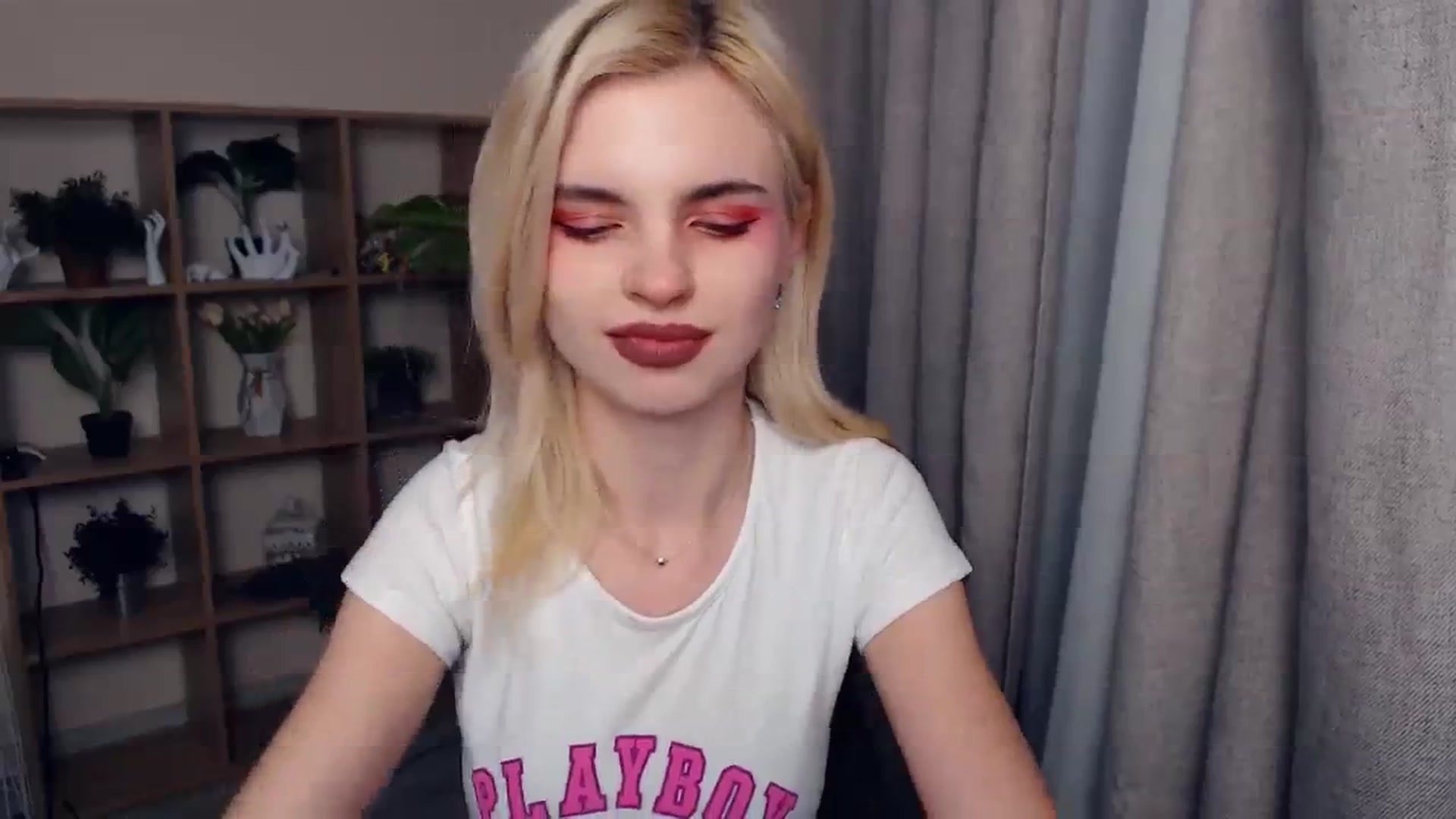Gallery image thumbnail from Erineys's myfreecams stream on, 02/03/2024, 18:44 image 20 of 20