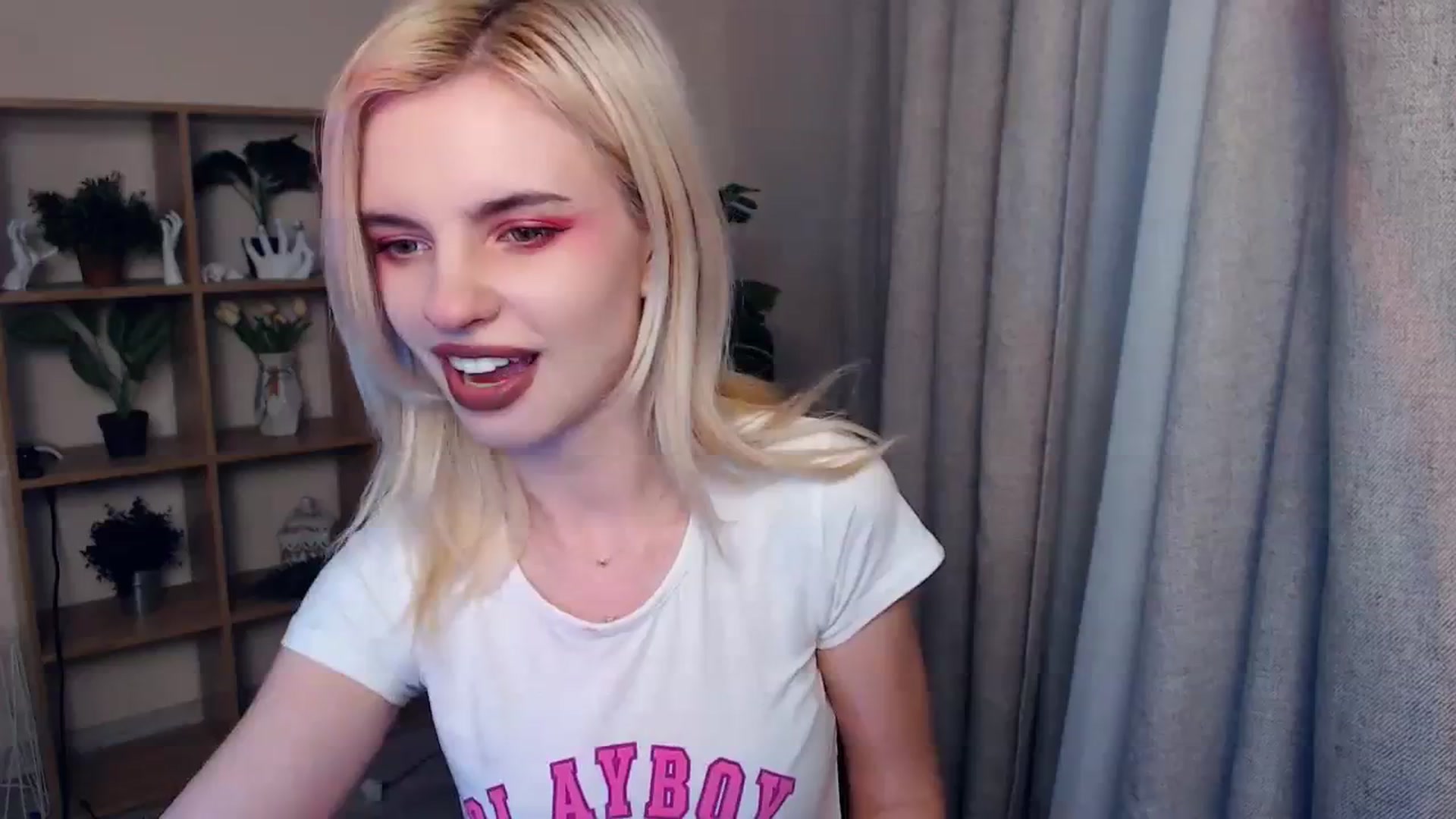 Gallery image thumbnail from Erineys's myfreecams stream on, 02/03/2024, 18:44 image 9 of 20