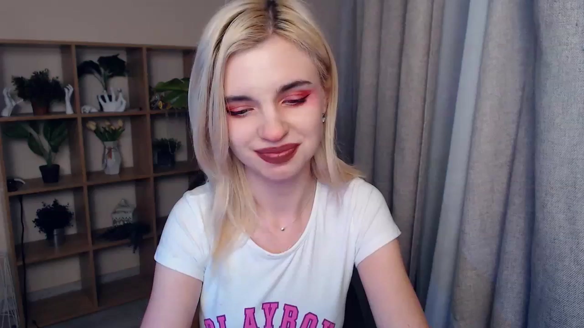 Gallery image thumbnail from Erineys's myfreecams stream on, 02/03/2024, 18:44 image 14 of 20