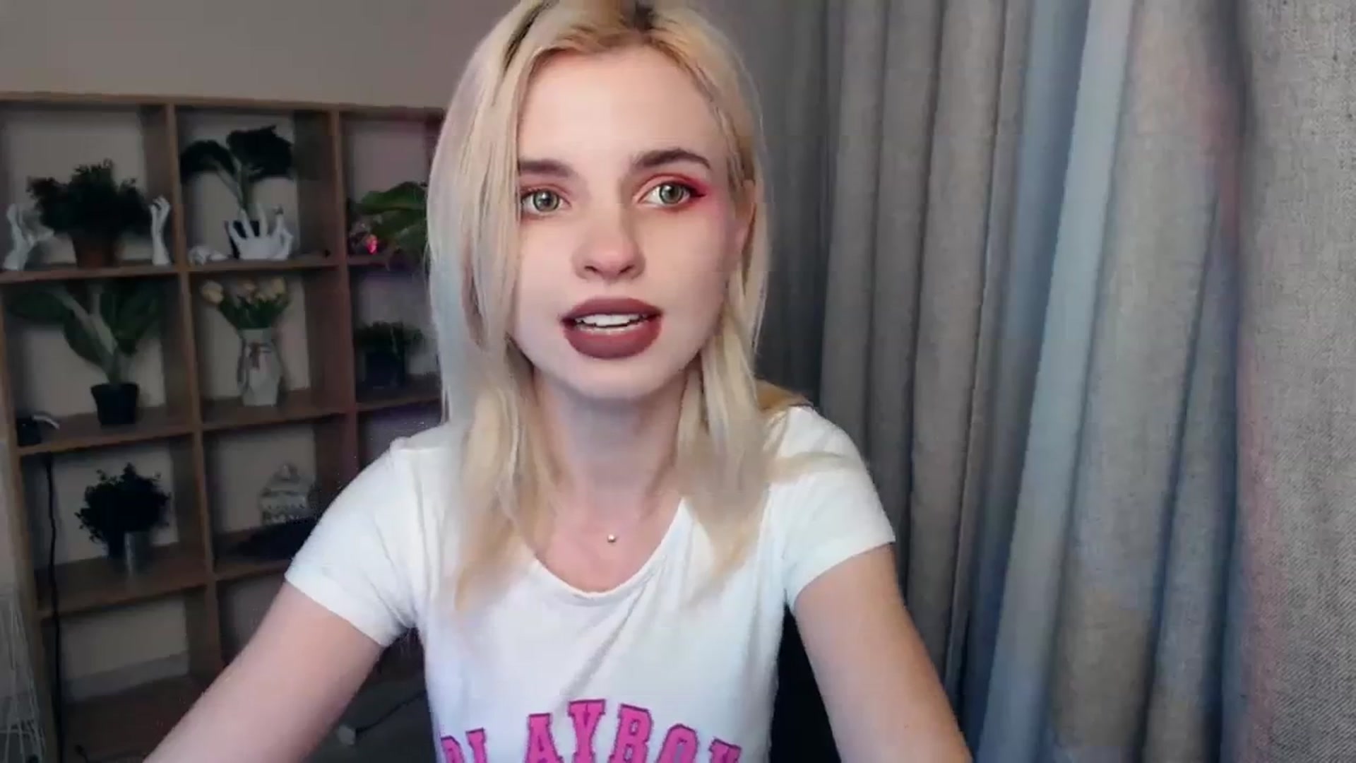 Gallery image thumbnail from Erineys's myfreecams stream on, 02/03/2024, 18:44 image 3 of 20