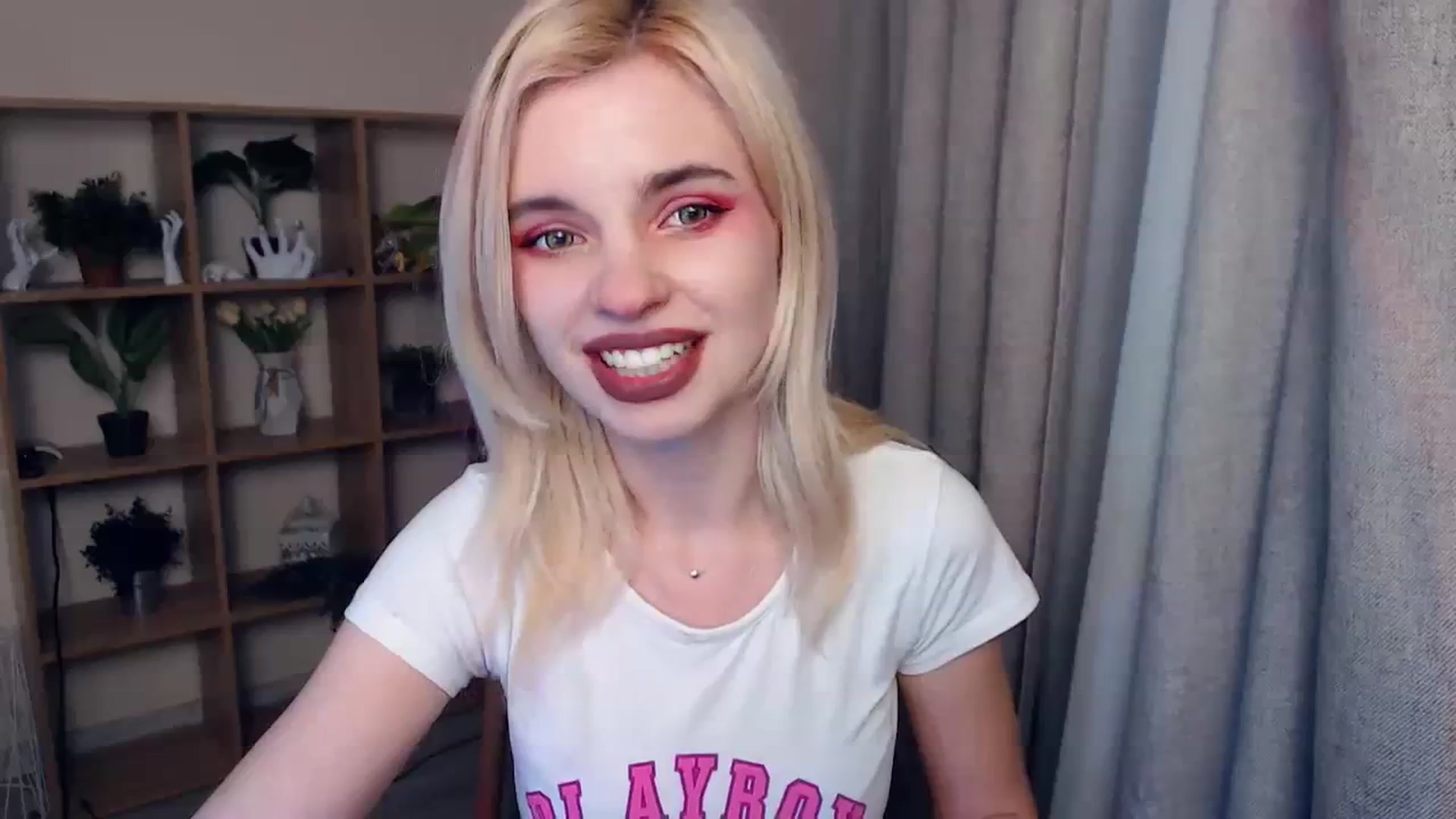 Gallery image thumbnail from Erineys's myfreecams stream on, 02/03/2024, 18:44 image 7 of 20