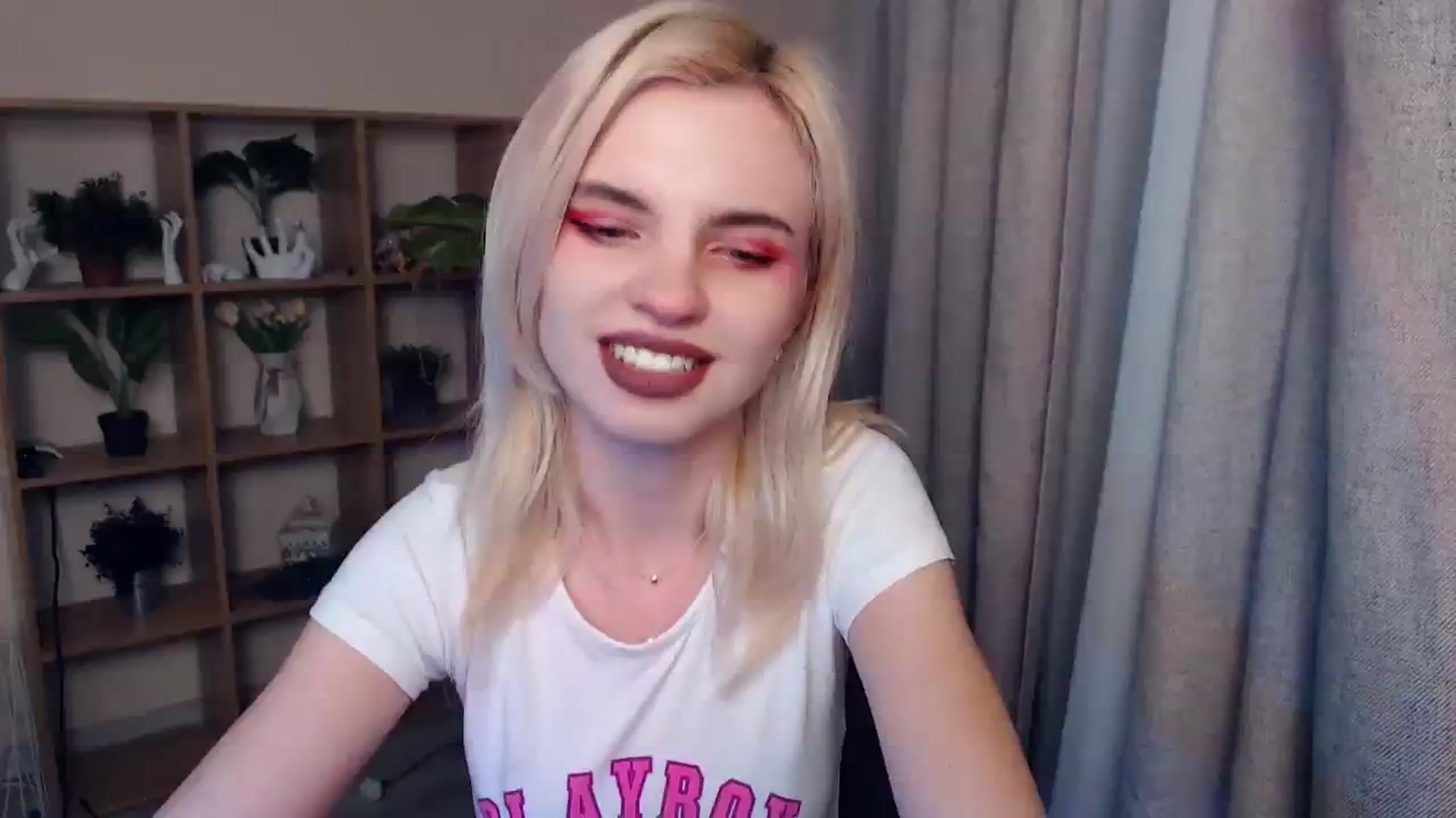 Gallery image thumbnail from Erineys's myfreecams stream on, 02/03/2024, 18:44 image 6 of 20