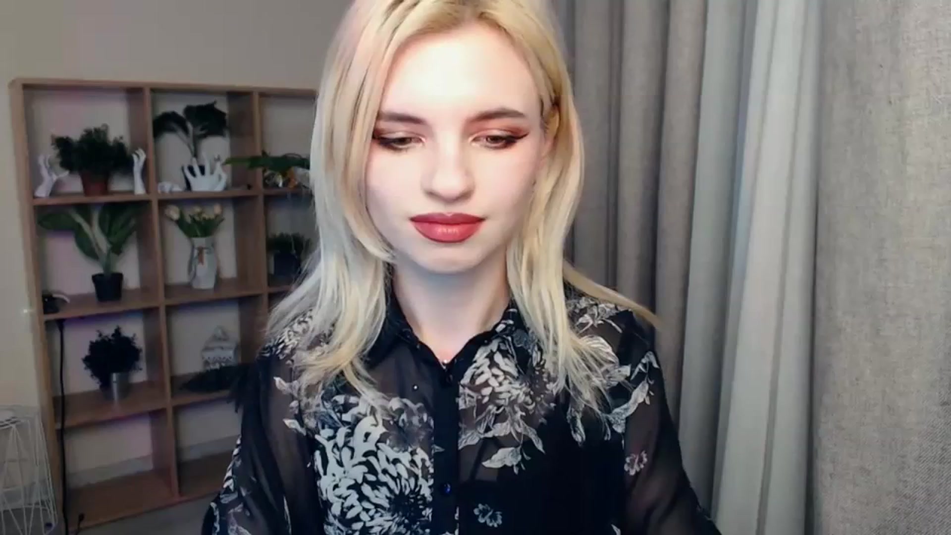 Gallery image thumbnail from Erineys's myfreecams stream on, 02/04/2024, 16:01 image 7 of 20