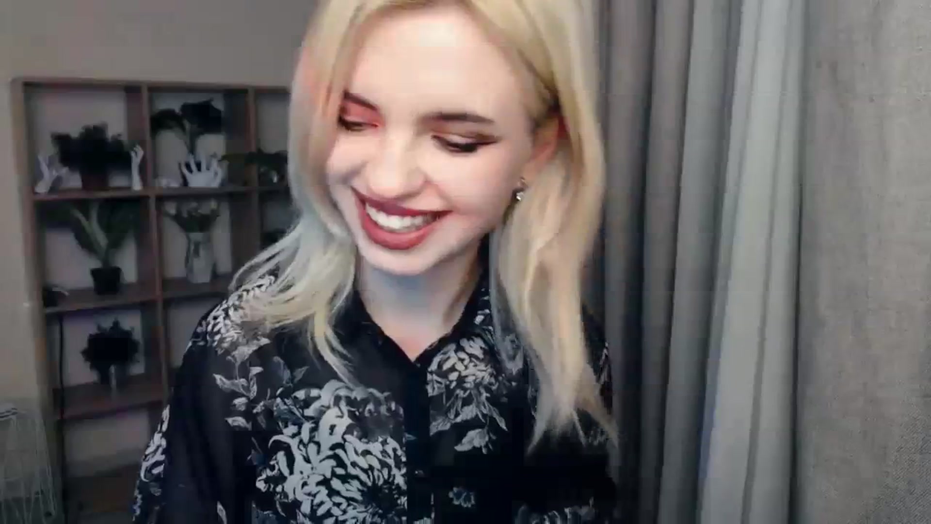 Gallery image thumbnail from Erineys's myfreecams stream on, 02/04/2024, 16:01 image 13 of 20
