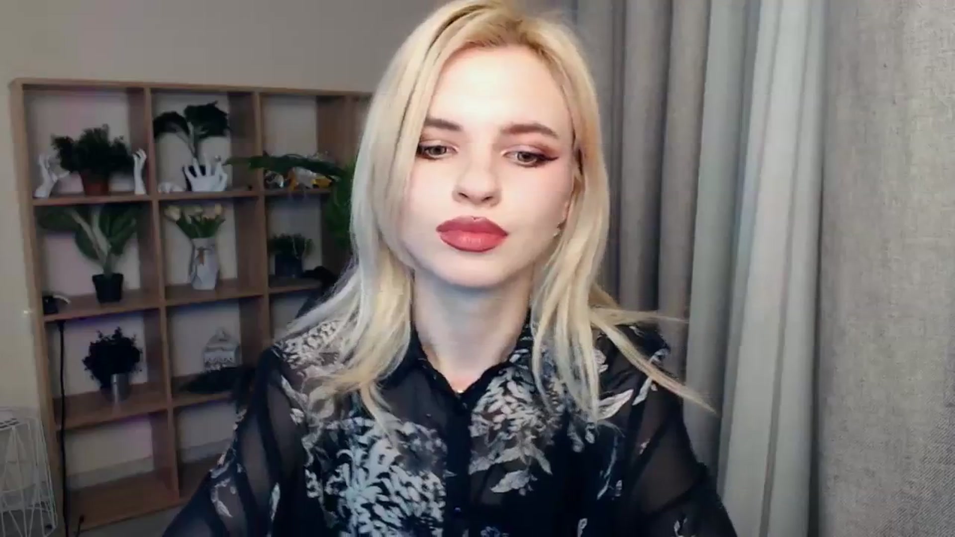 Gallery image thumbnail from Erineys's myfreecams stream on, 02/04/2024, 16:01 image 3 of 20