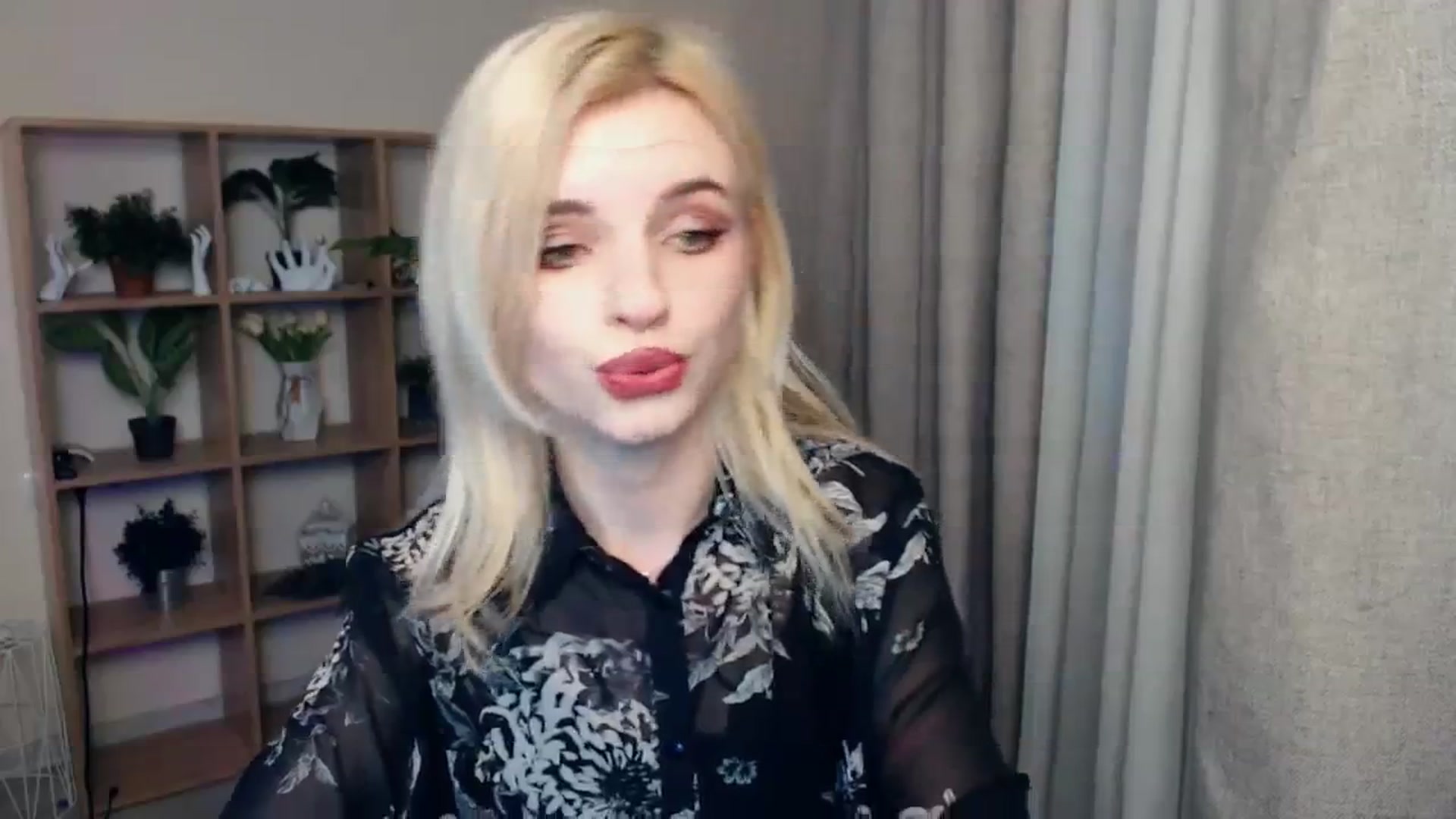 Gallery image thumbnail from Erineys's myfreecams stream on, 02/04/2024, 16:55 image 11 of 20