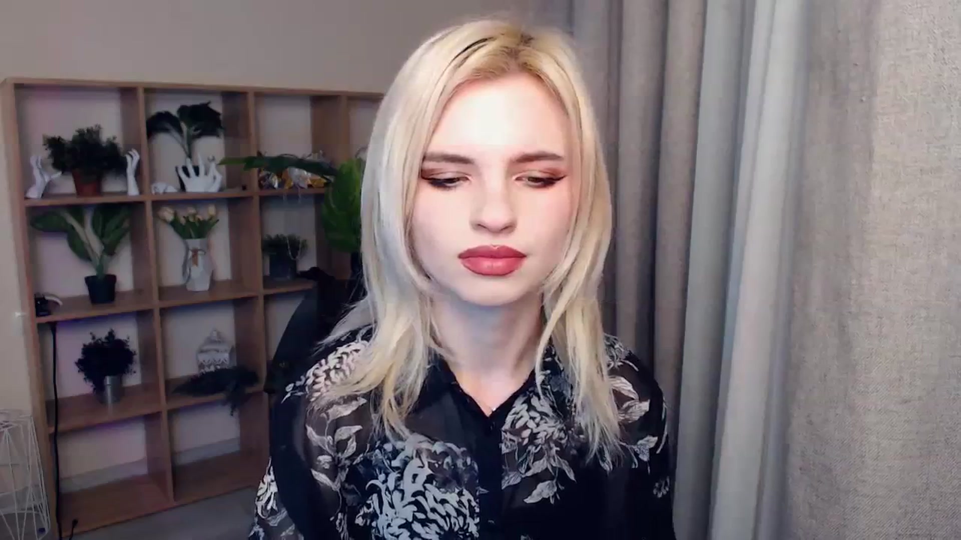 Gallery image thumbnail from Erineys's myfreecams stream on, 02/04/2024, 16:55 image 7 of 20