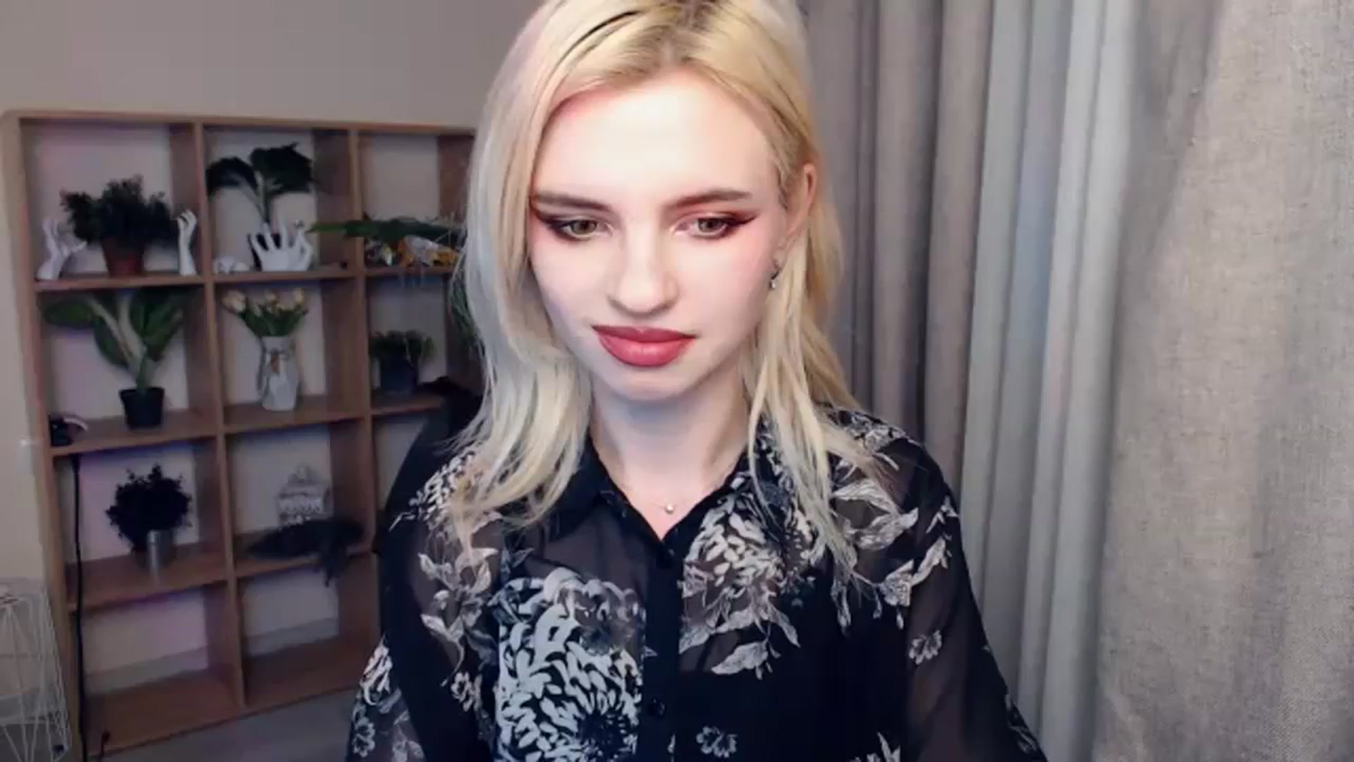 Gallery image thumbnail from Erineys's myfreecams stream on, 02/04/2024, 16:55 image 9 of 20