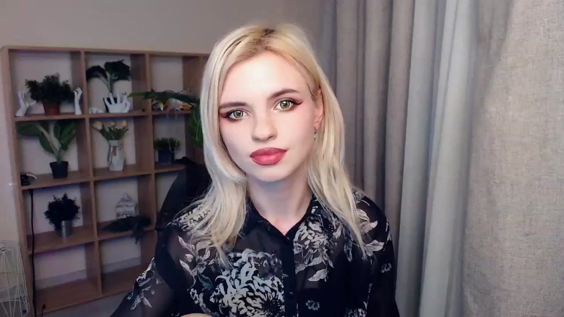 Gallery image thumbnail from Erineys's myfreecams stream on, 02/04/2024, 16:55 image 18 of 20