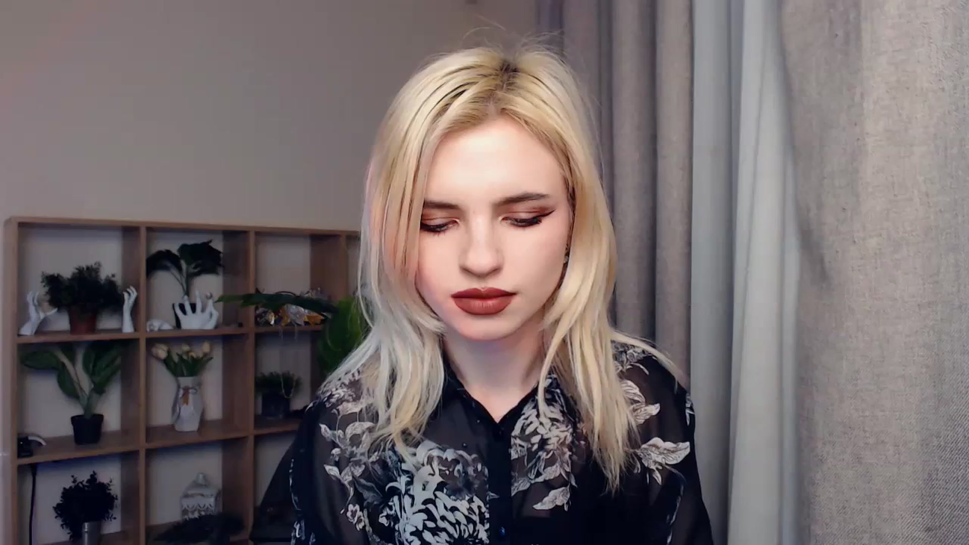 Gallery image thumbnail from Erineys's myfreecams stream on, 02/04/2024, 17:41 image 4 of 20