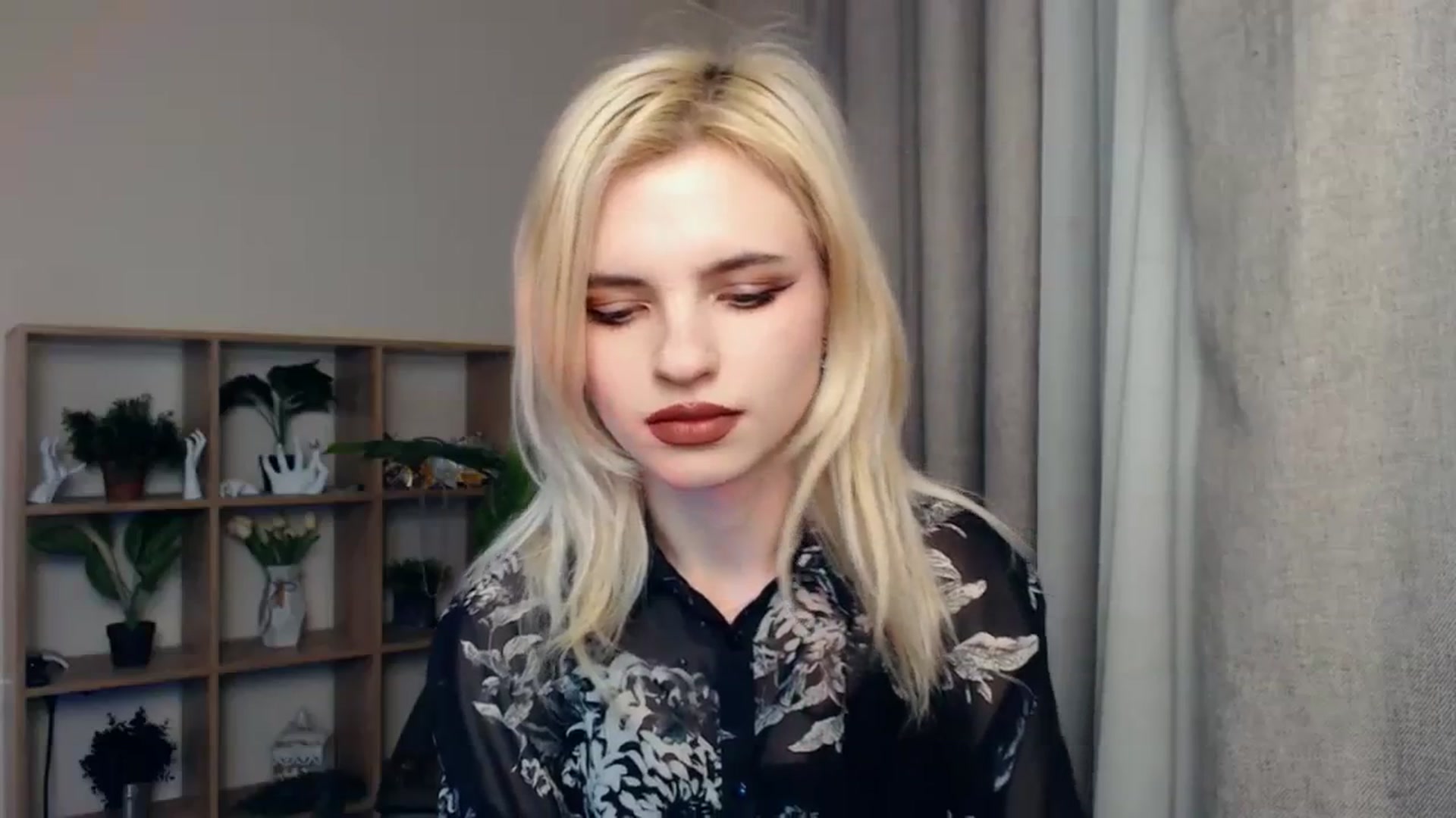 Gallery image thumbnail from Erineys's myfreecams stream on, 02/04/2024, 17:41 image 2 of 20
