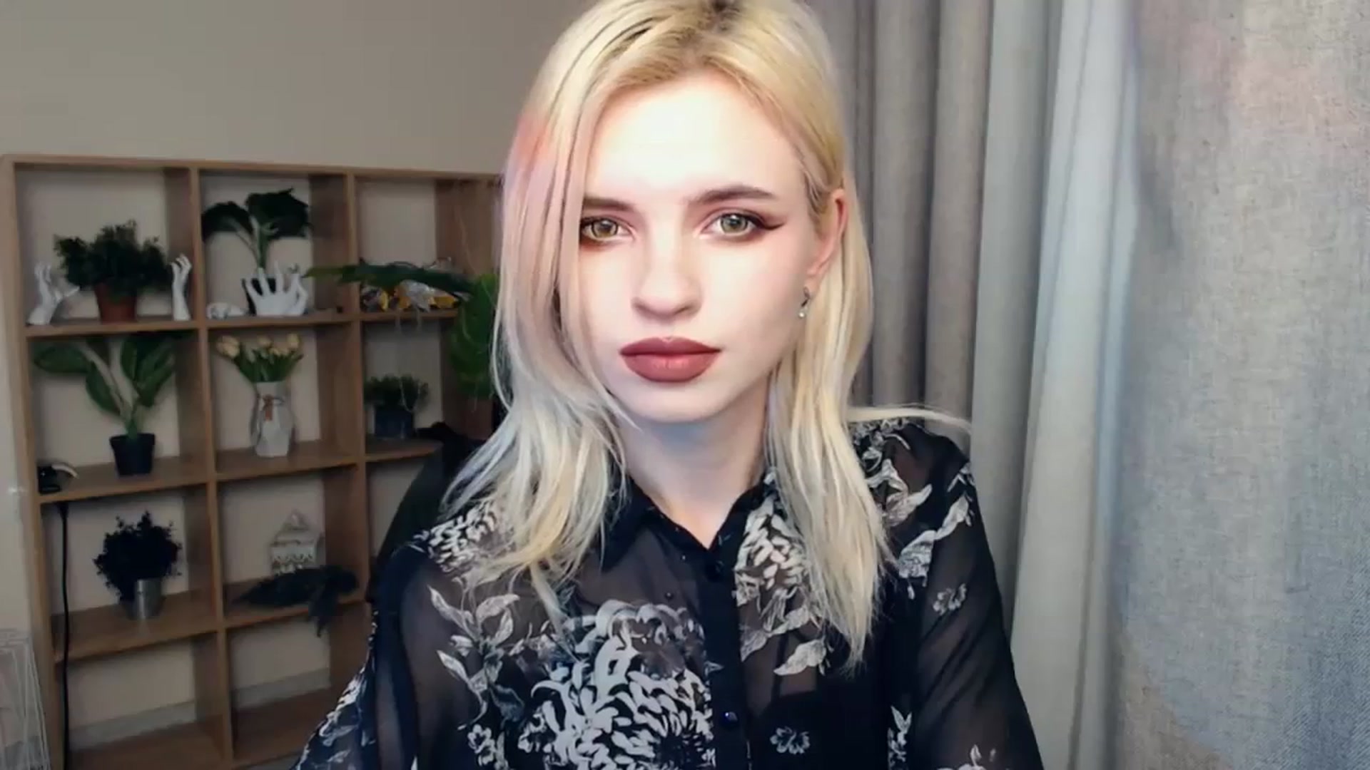 Gallery image thumbnail from Erineys's myfreecams stream on, 02/04/2024, 17:41 image 10 of 20
