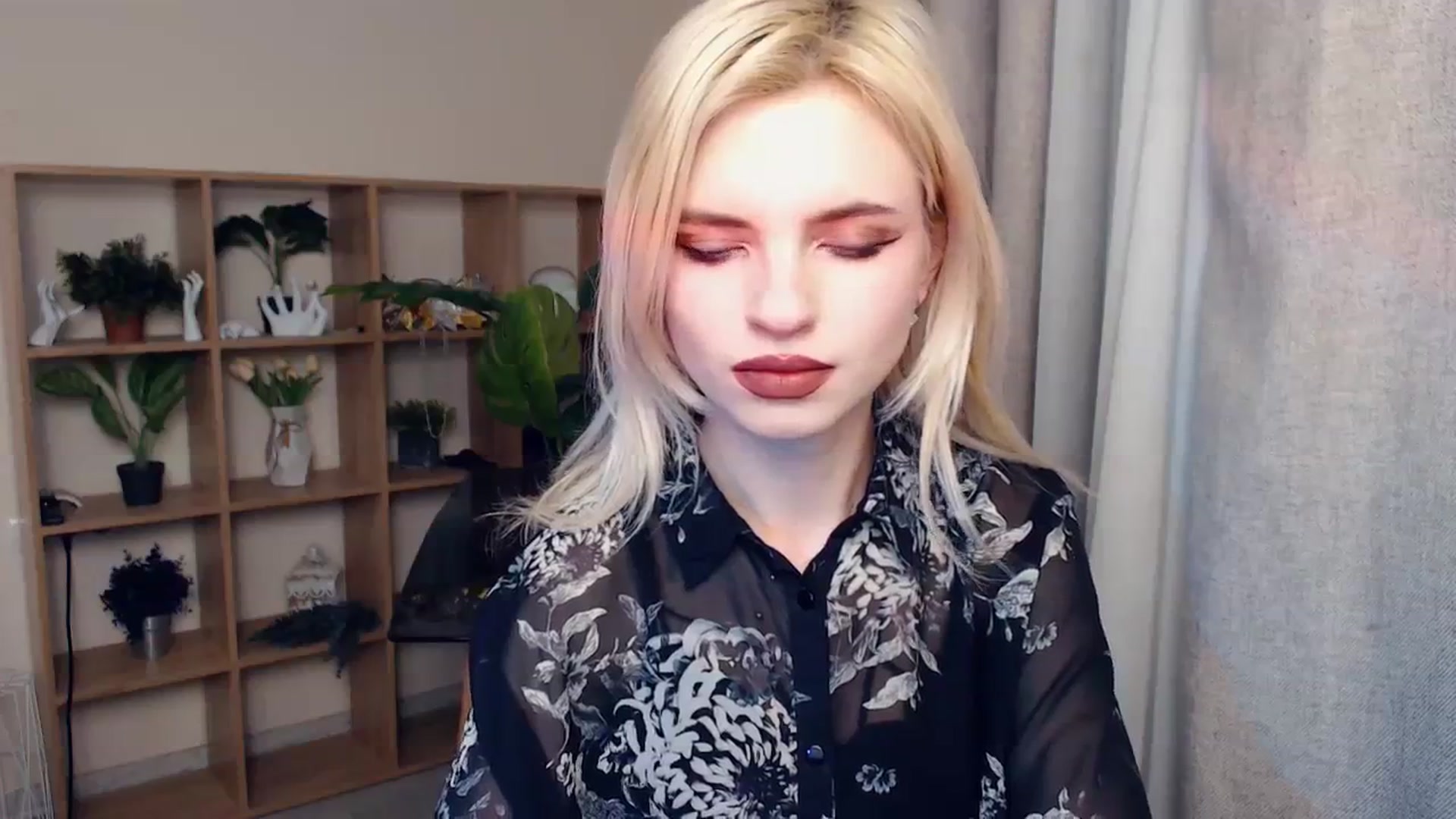 Gallery image thumbnail from Erineys's myfreecams stream on, 02/04/2024, 17:41 image 15 of 20