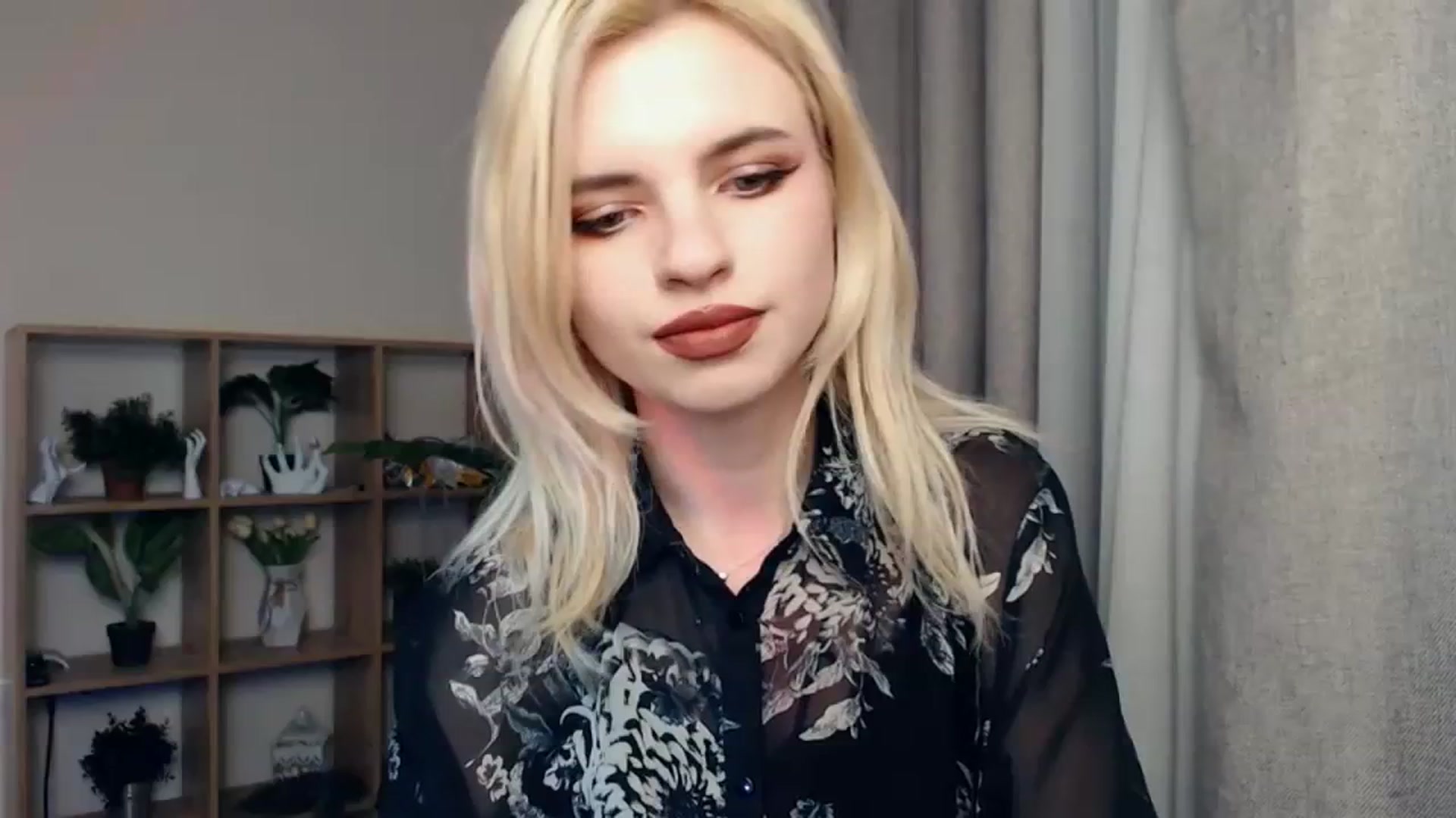 Gallery image thumbnail from Erineys's myfreecams stream on, 02/04/2024, 17:41 image 1 of 20