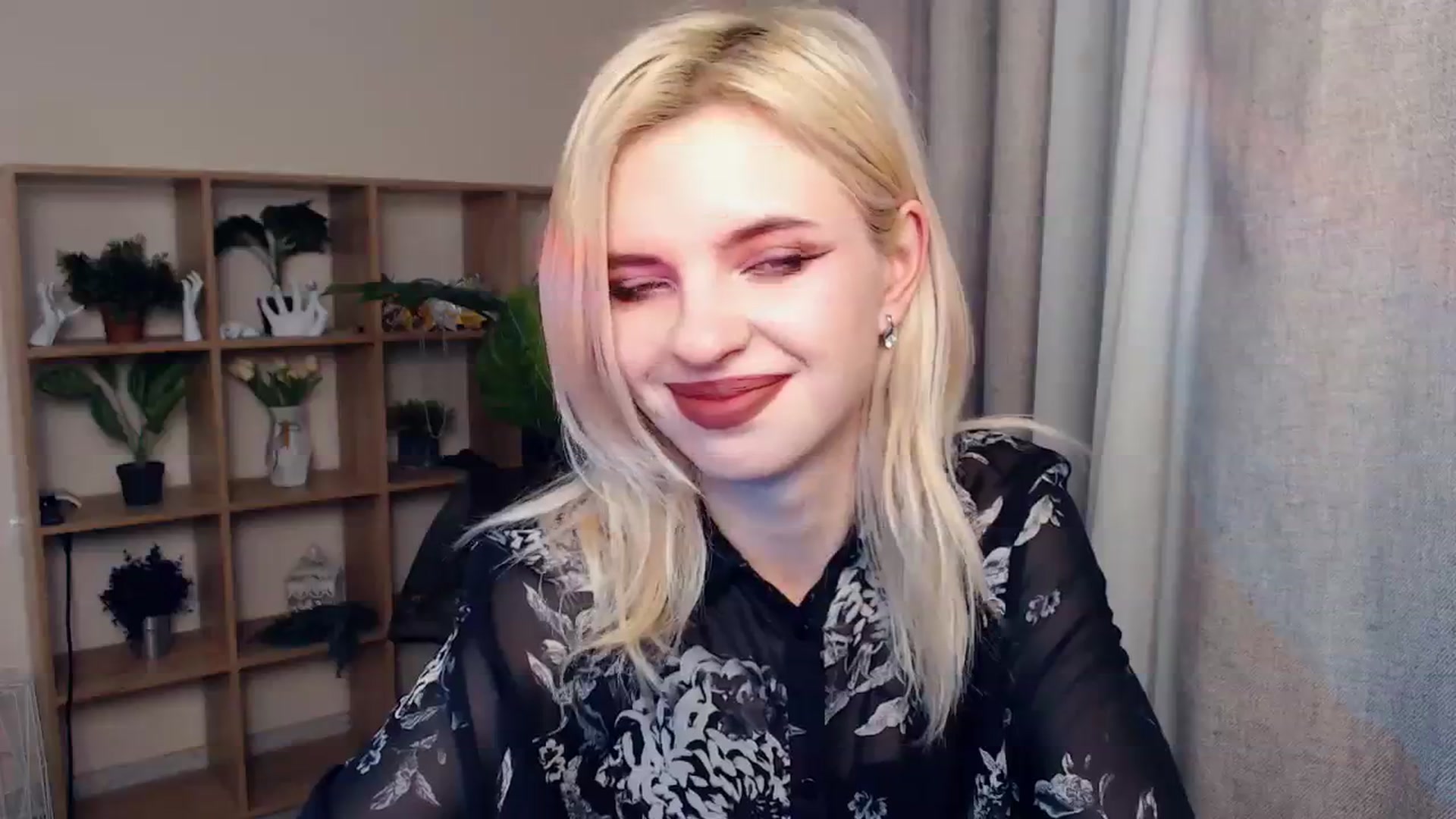Gallery image thumbnail from Erineys's myfreecams stream on, 02/04/2024, 17:41 image 12 of 20
