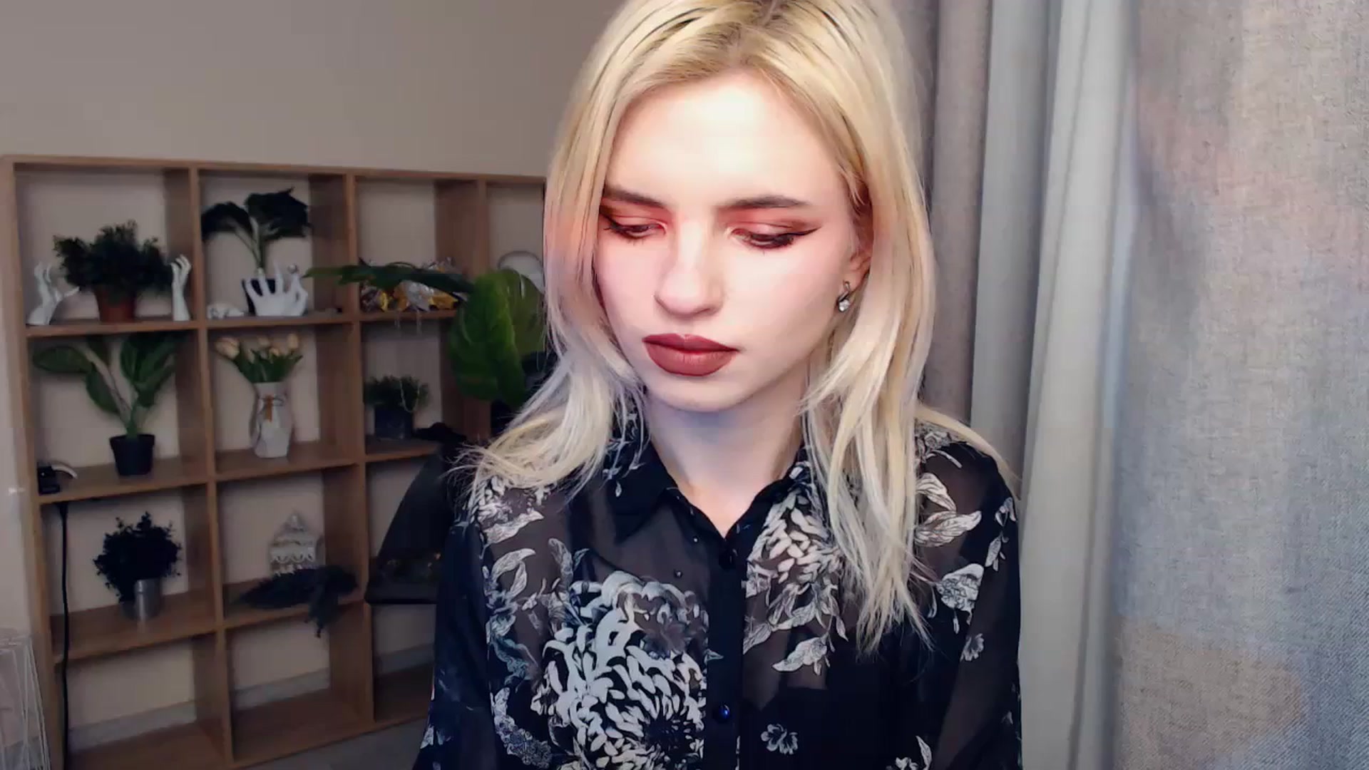 Gallery image thumbnail from Erineys's myfreecams stream on, 02/04/2024, 17:41 image 16 of 20