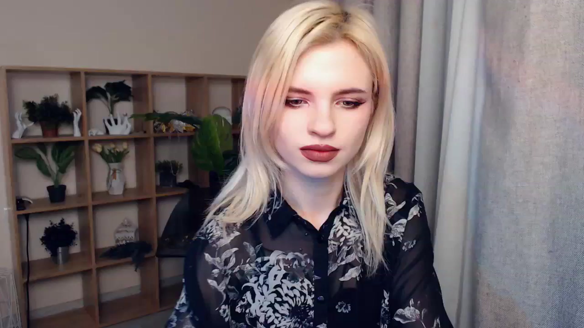 Gallery image thumbnail from Erineys's myfreecams stream on, 02/04/2024, 17:41 image 17 of 20