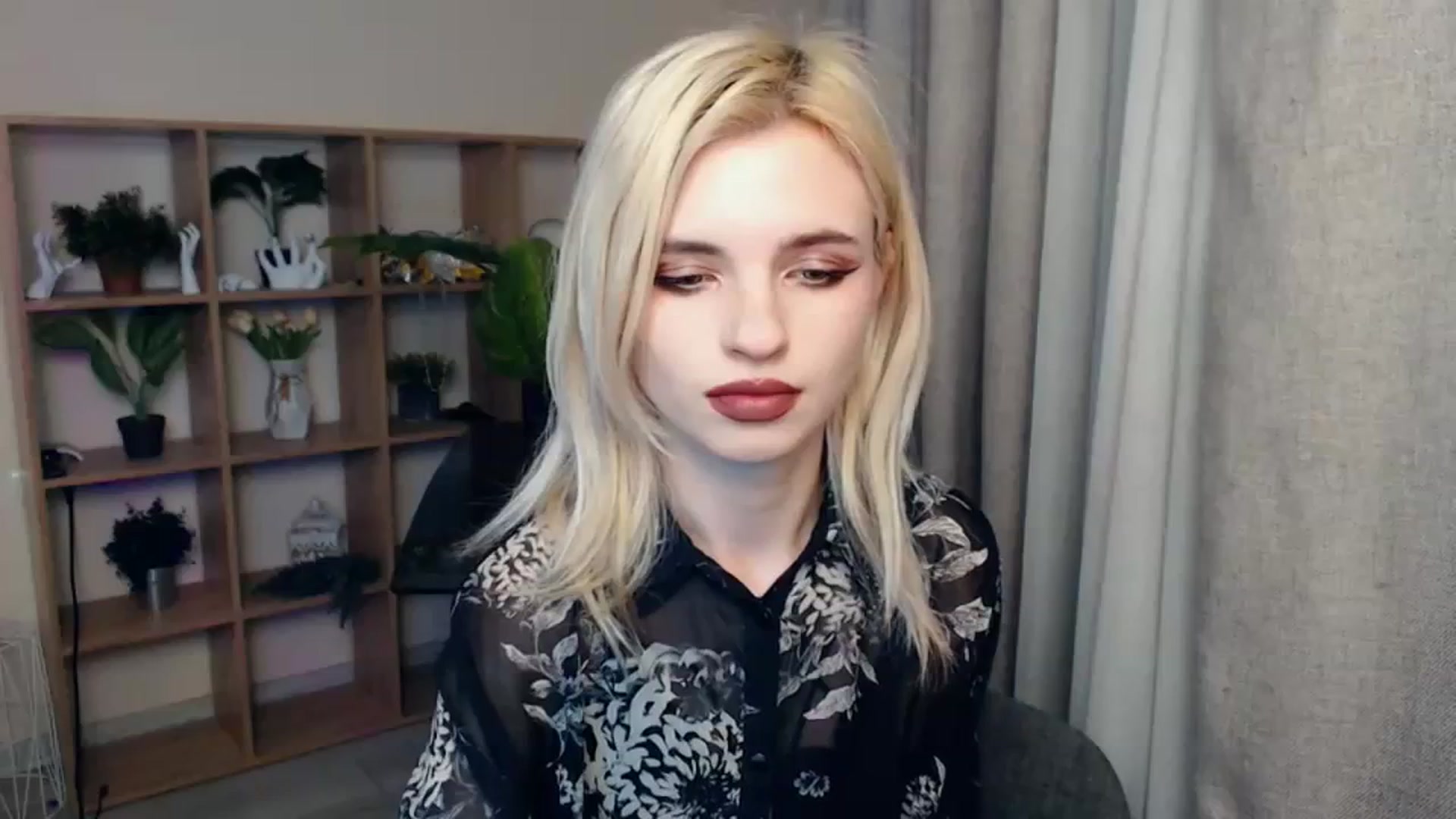 Gallery image thumbnail from Erineys's myfreecams stream on, 02/04/2024, 18:32 image 3 of 20