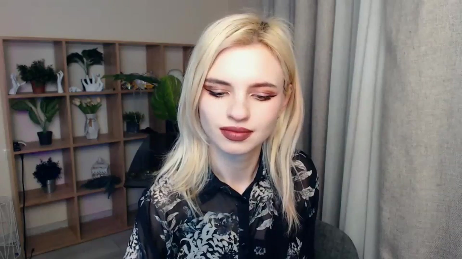 Gallery image thumbnail from Erineys's myfreecams stream on, 02/04/2024, 18:32 image 5 of 20