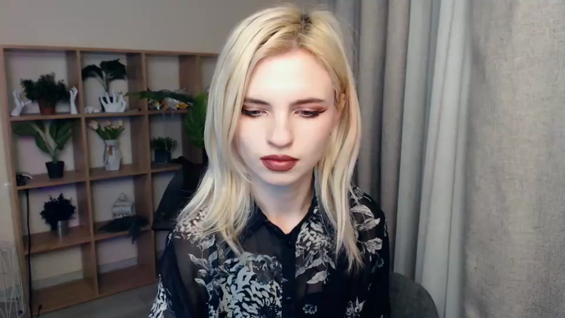 Gallery image thumbnail from Erineys's myfreecams stream on, 02/04/2024, 18:32 image 2 of 20
