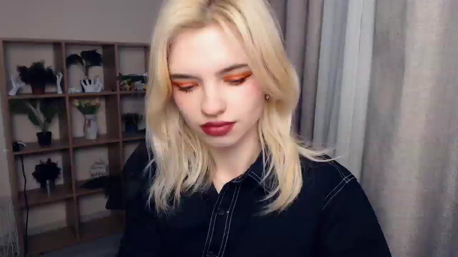 Gallery image thumbnail from Erineys's myfreecams stream on, 02/07/2024, 14:22 image 6 of 20