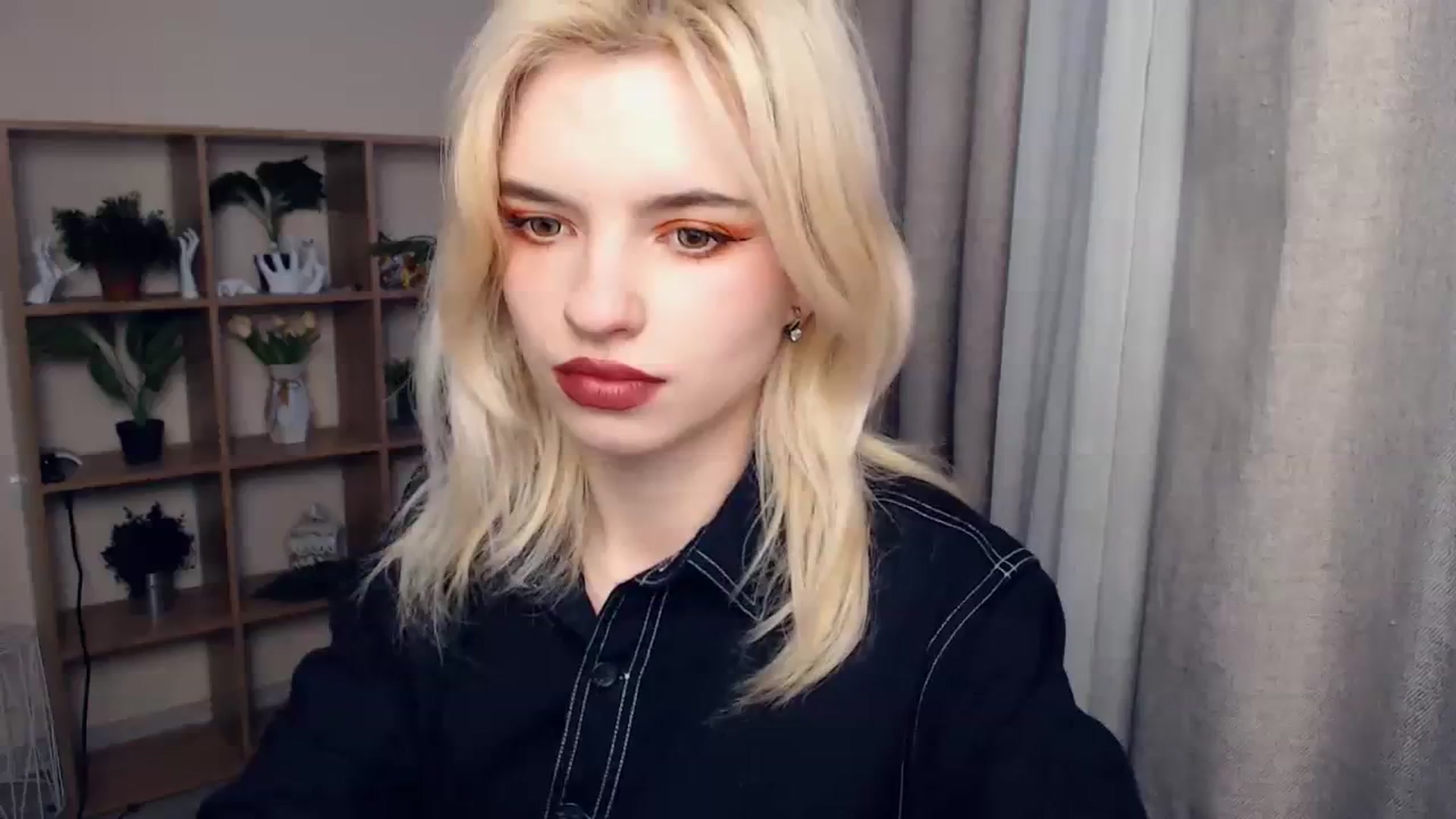 Gallery image thumbnail from Erineys's myfreecams stream on, 02/07/2024, 14:22 image 1 of 20