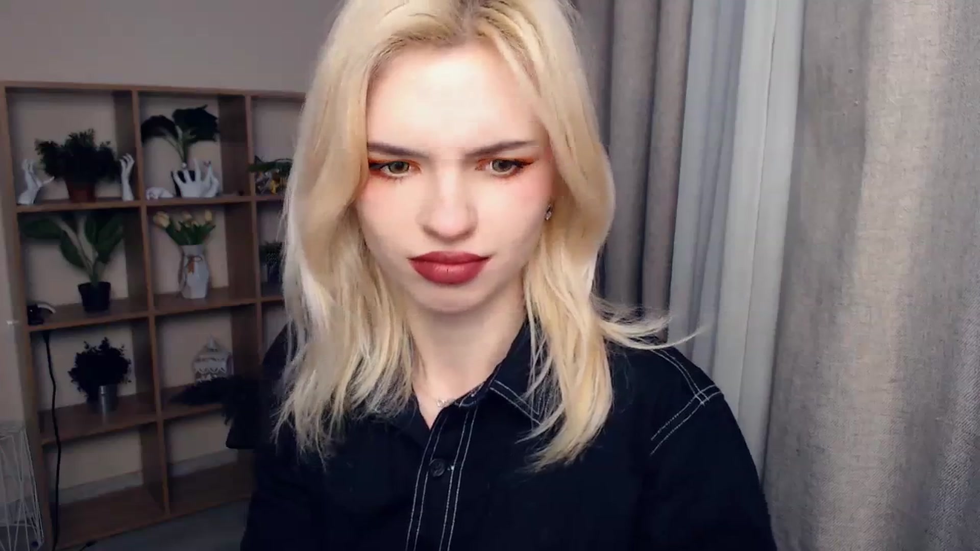 Gallery image thumbnail from Erineys's myfreecams stream on, 02/07/2024, 14:22 image 8 of 20