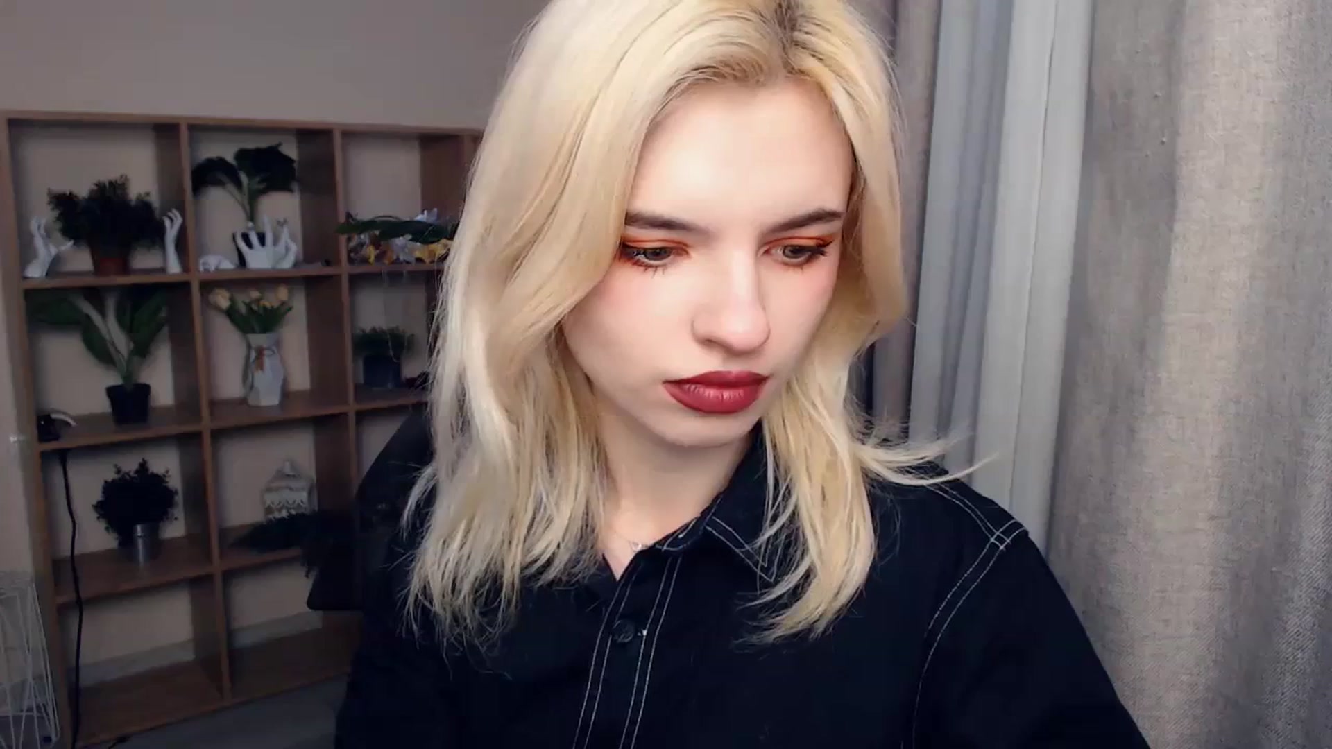 Gallery image thumbnail from Erineys's myfreecams stream on, 02/07/2024, 14:22 image 7 of 20