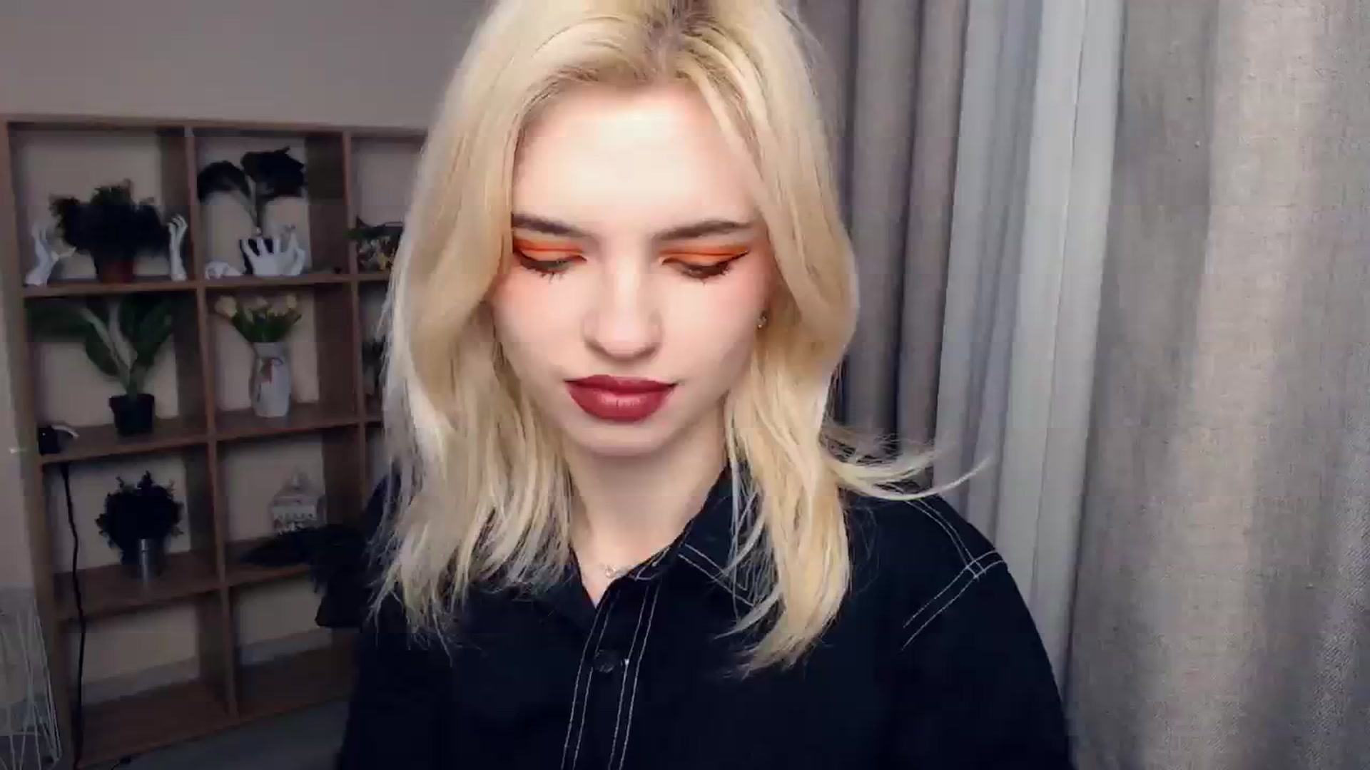 Gallery image thumbnail from Erineys's myfreecams stream on, 02/07/2024, 14:22 image 9 of 20
