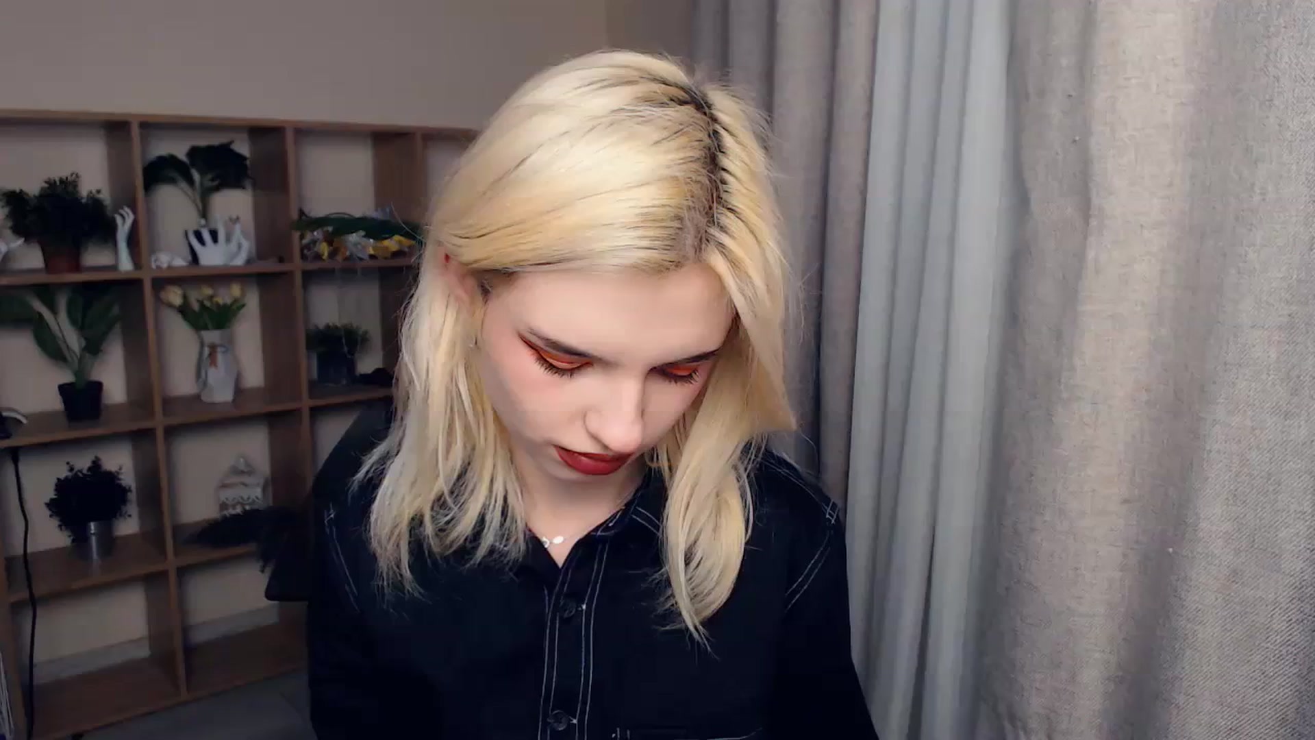 Gallery image thumbnail from Erineys's myfreecams stream on, 02/07/2024, 14:41 image 18 of 20