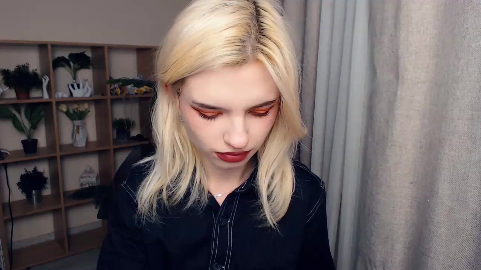 Gallery image thumbnail from Erineys's myfreecams stream on, 02/07/2024, 14:41 image 19 of 20