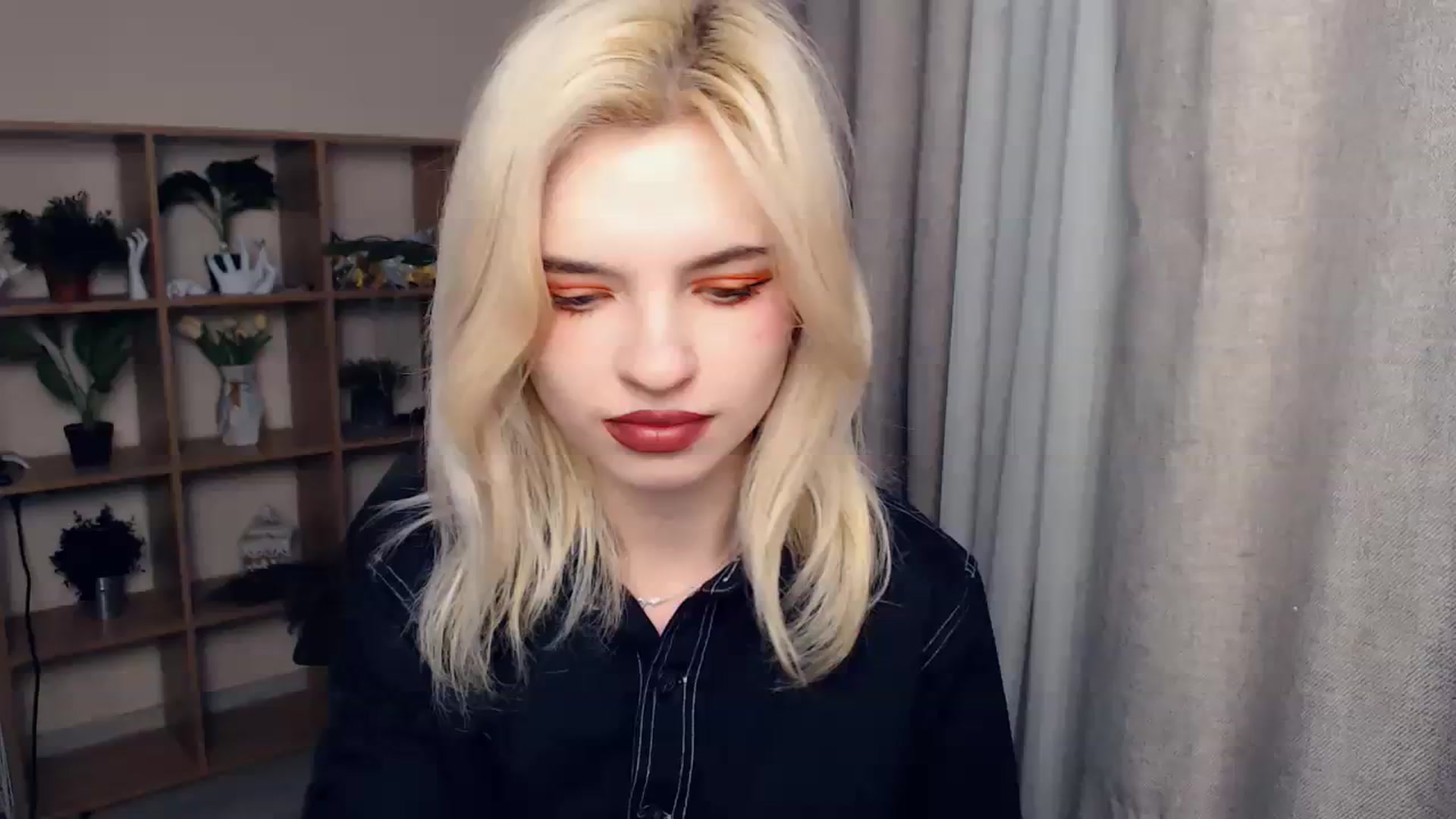 Gallery image thumbnail from Erineys's myfreecams stream on, 02/07/2024, 14:41 image 17 of 20