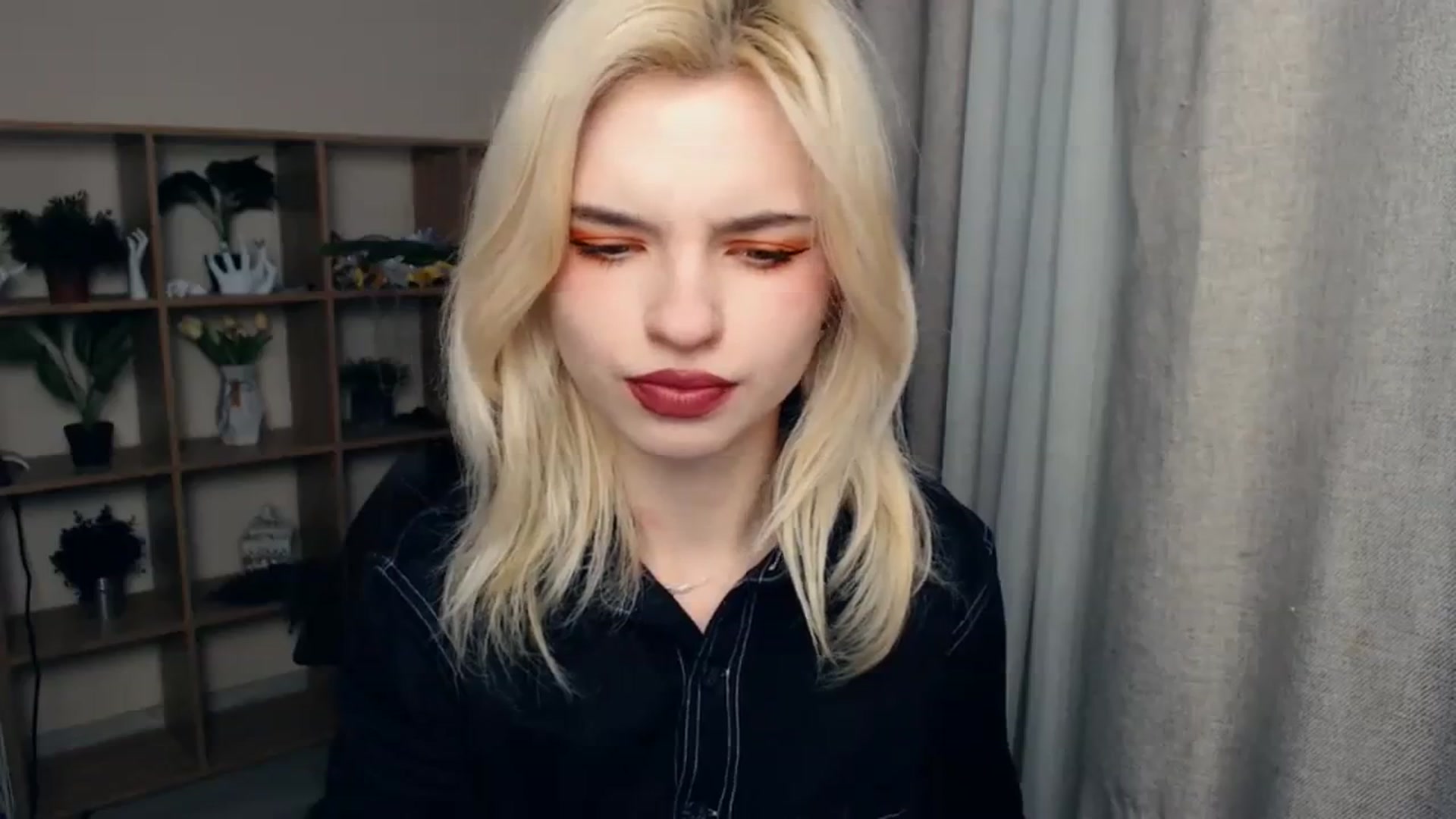 Gallery image thumbnail from Erineys's myfreecams stream on, 02/07/2024, 14:41 image 5 of 20