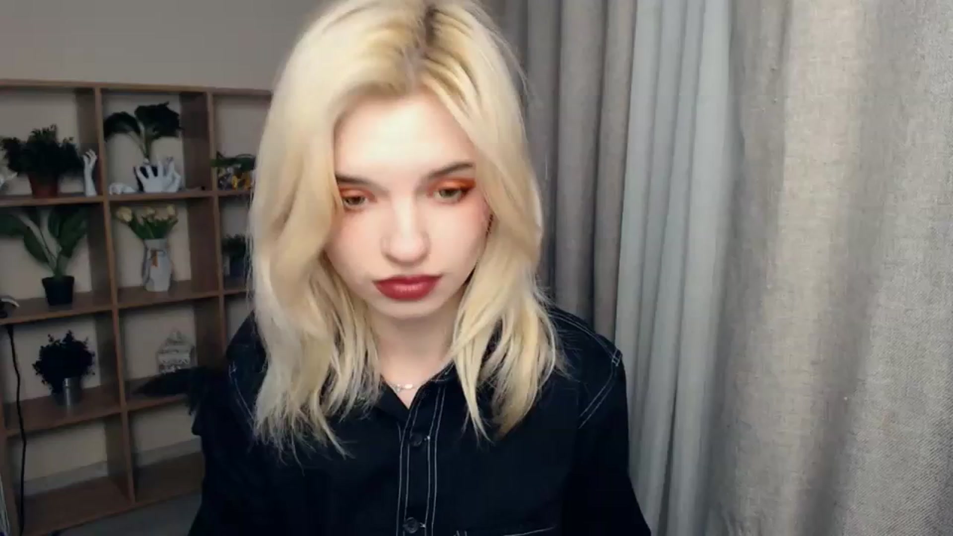 Gallery image thumbnail from Erineys's myfreecams stream on, 02/07/2024, 14:41 image 4 of 20
