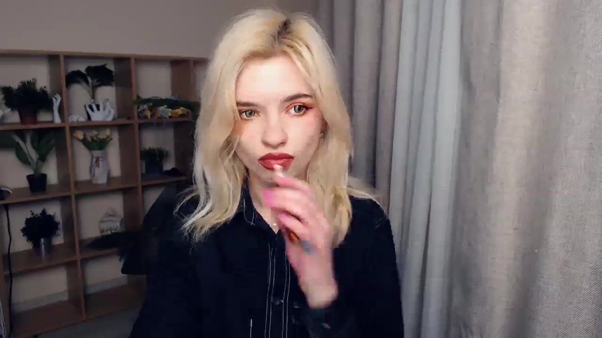 Gallery image thumbnail from Erineys's myfreecams stream on, 02/07/2024, 15:04 image 12 of 20