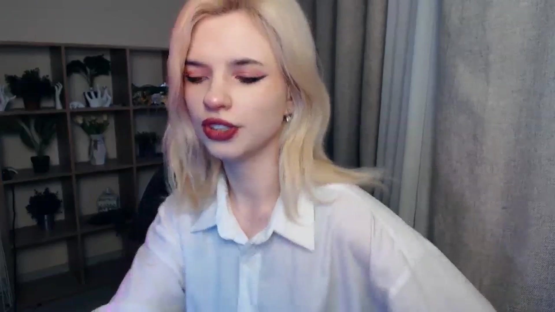 Gallery image thumbnail from Erineys's myfreecams stream on, 02/08/2024, 14:20 image 3 of 20