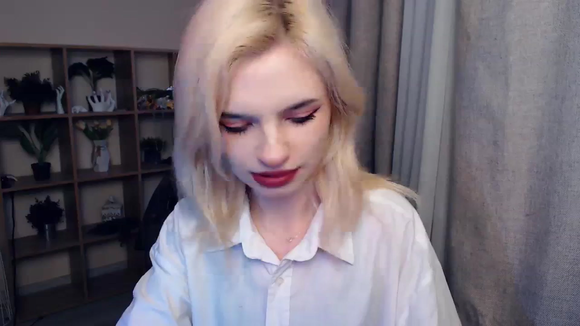 Gallery image thumbnail from Erineys's myfreecams stream on, 02/08/2024, 14:20 image 13 of 20