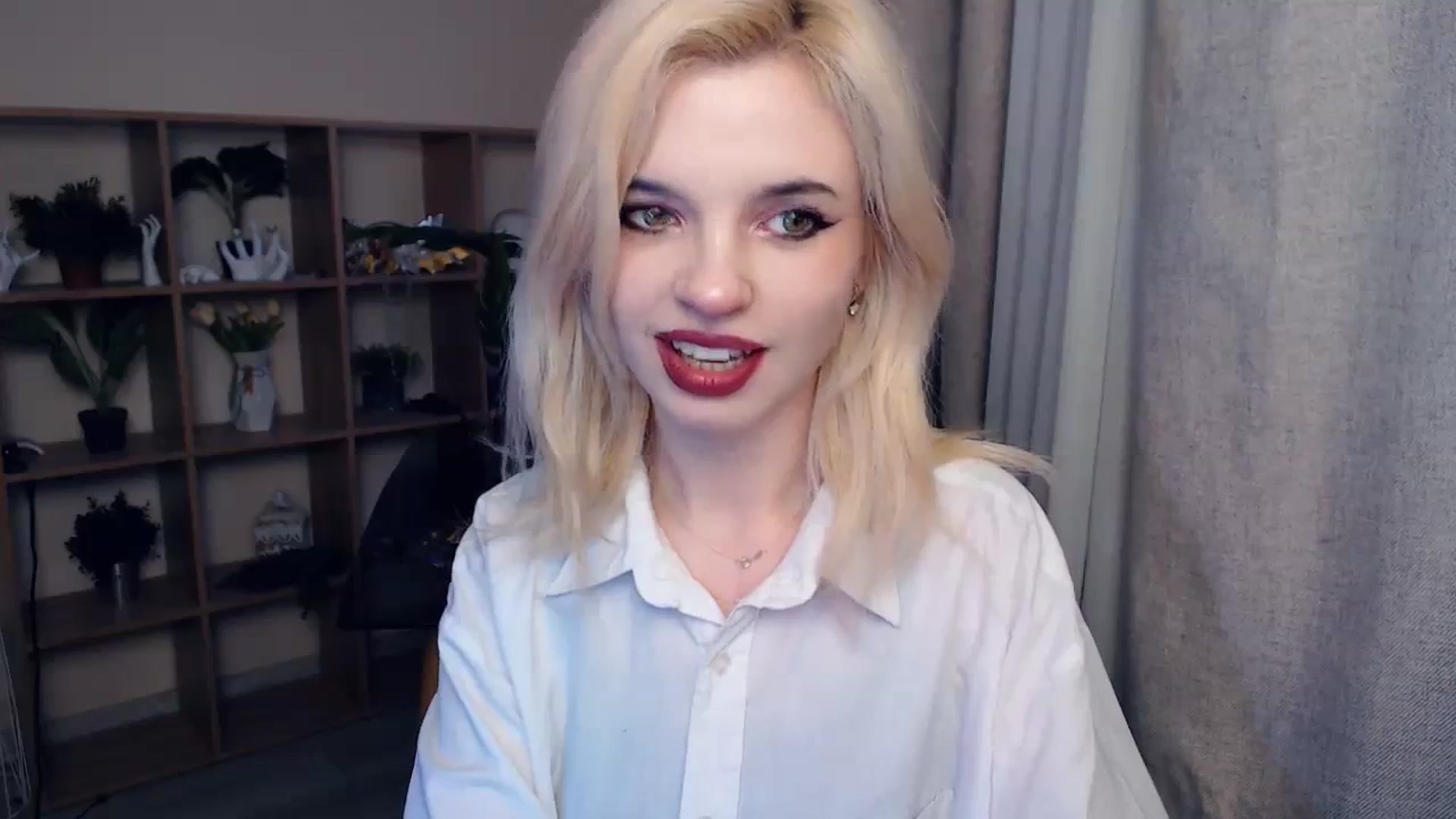 Gallery image thumbnail from Erineys's myfreecams stream on, 02/08/2024, 14:20 image 14 of 20
