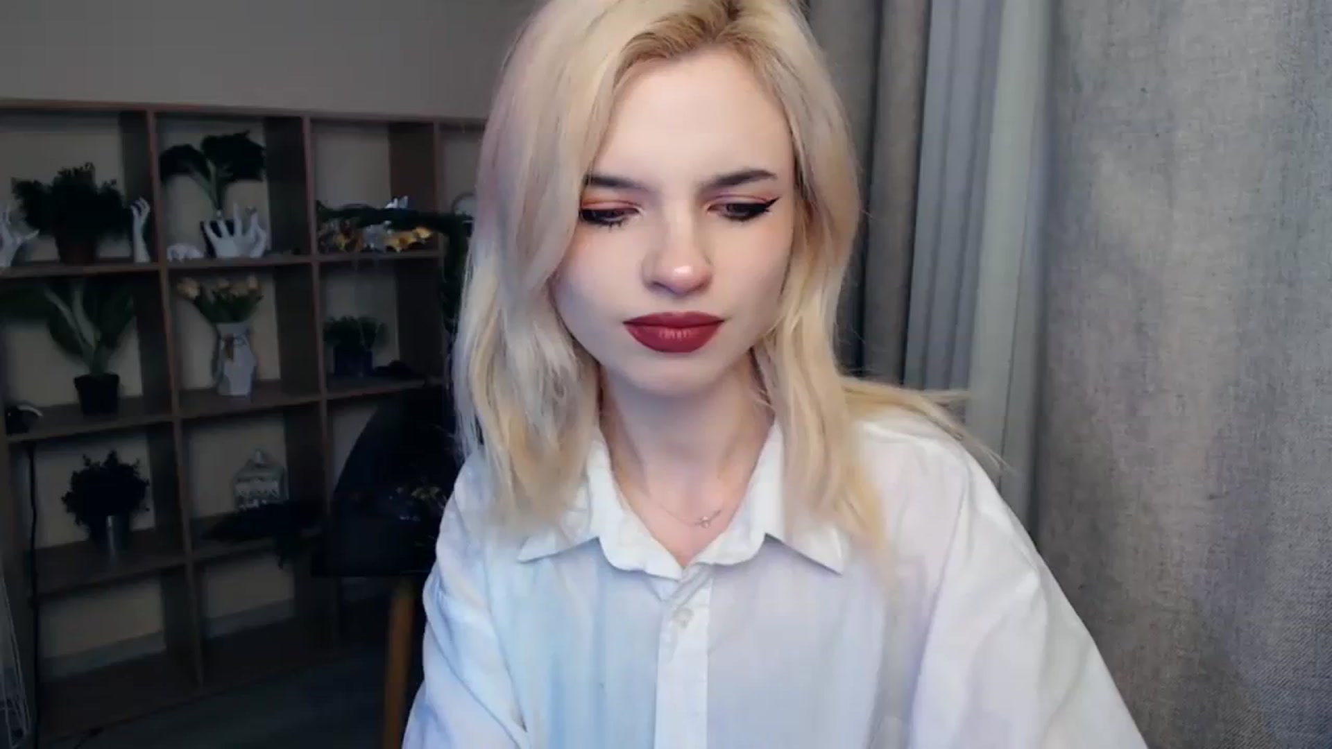 Gallery image thumbnail from Erineys's myfreecams stream on, 02/08/2024, 14:20 image 1 of 20