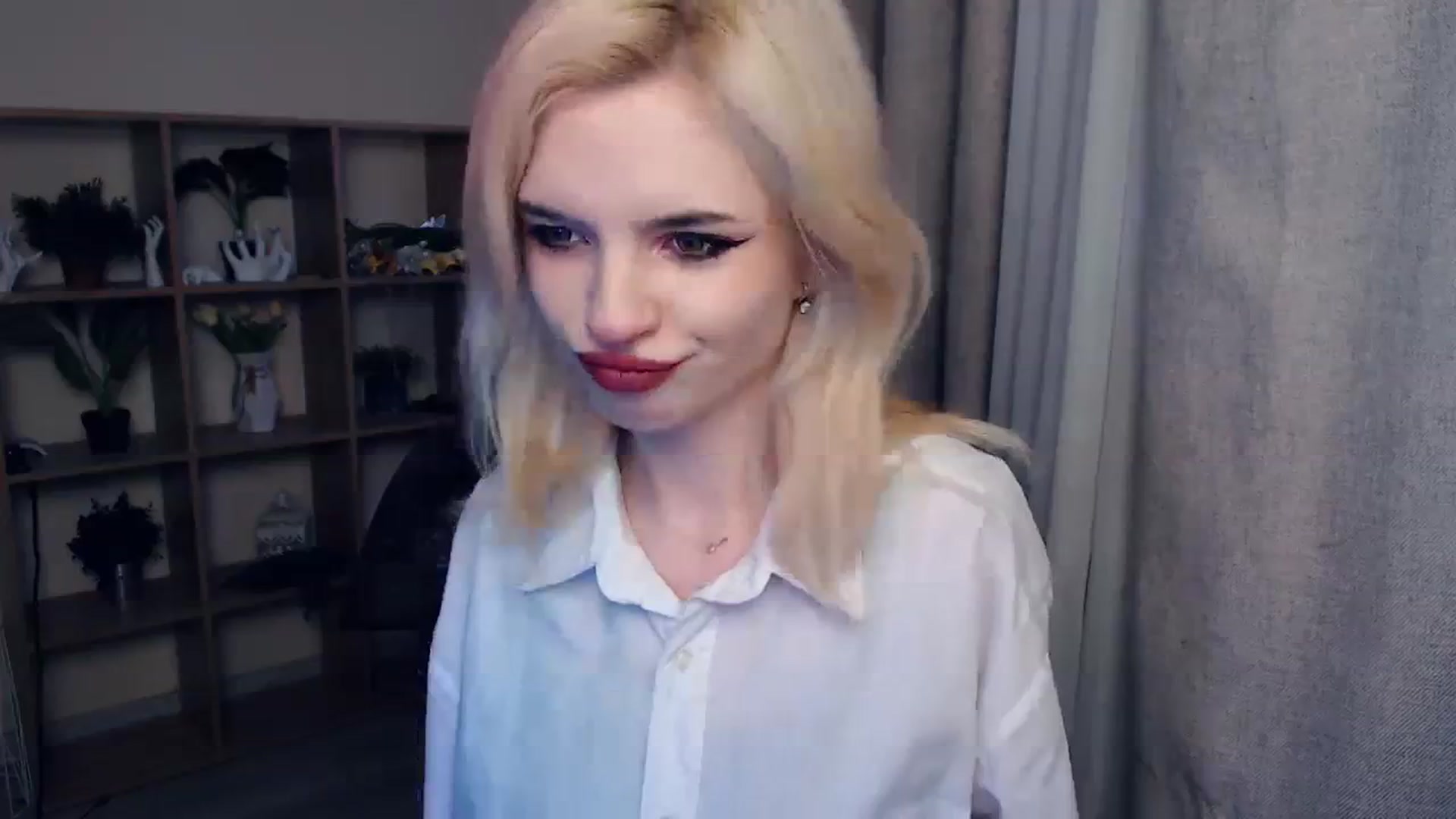Gallery image thumbnail from Erineys's myfreecams stream on, 02/08/2024, 14:20 image 11 of 20