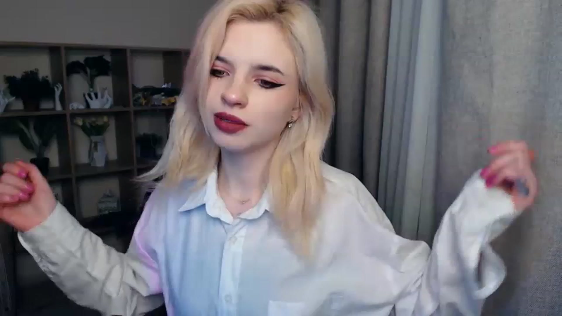 Gallery image thumbnail from Erineys's myfreecams stream on, 02/08/2024, 14:20 image 18 of 20