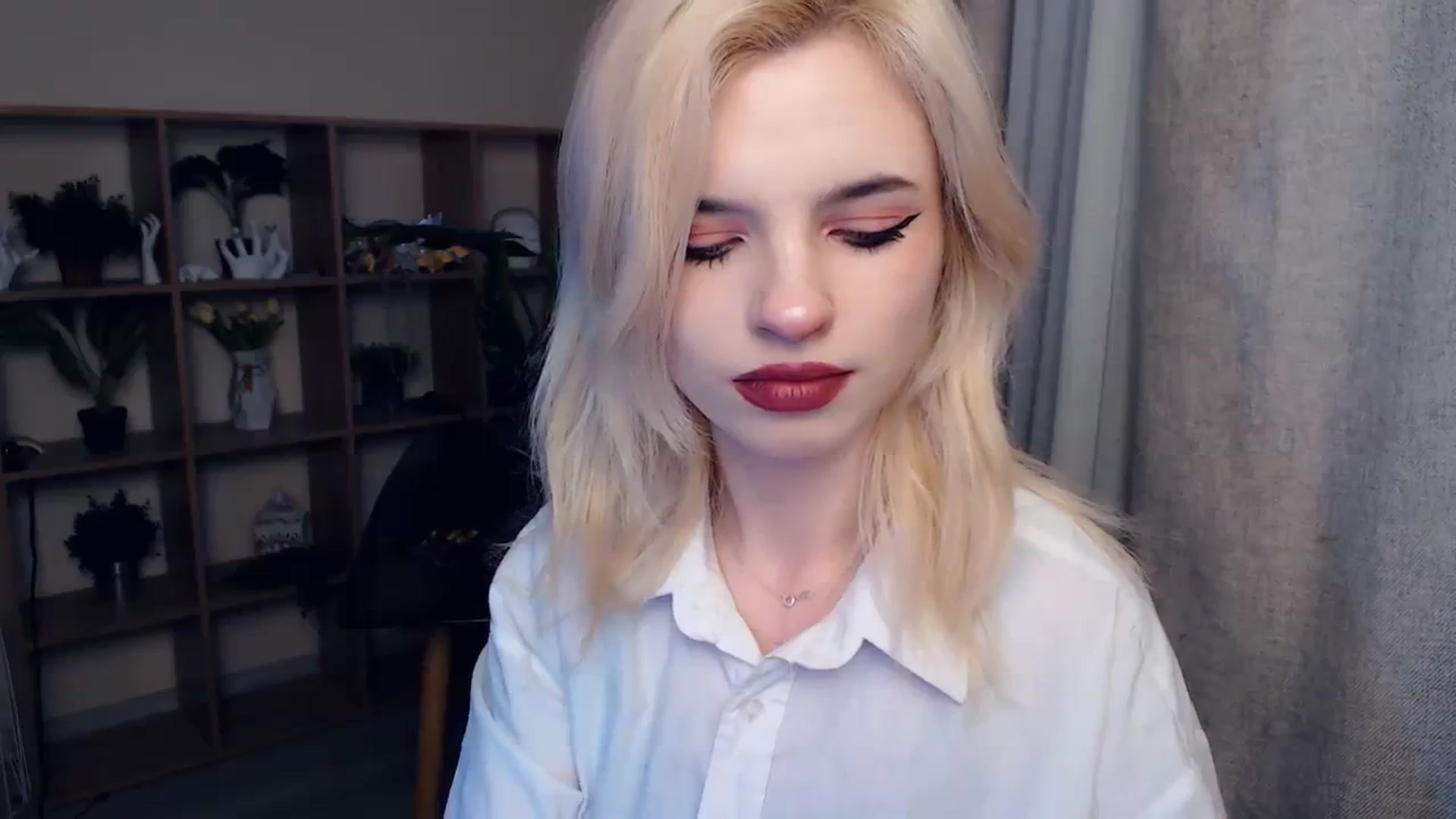 Gallery image thumbnail from Erineys's myfreecams stream on, 02/08/2024, 14:31 image 8 of 20